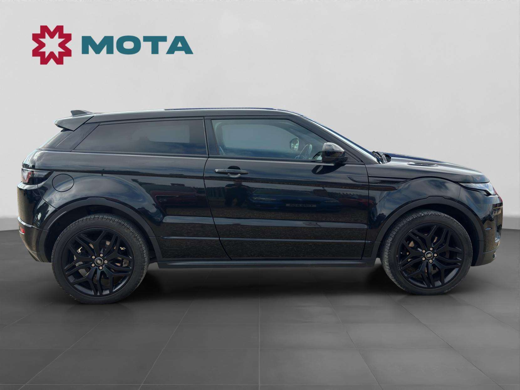A 2016 LAND ROVER RANGE ROVER EVOQUE 2.0 TD4 HSE Dynamic Coupe 3dr Diesel Auto 4WD Euro 6 (s/s) (180 ps) A 2016 LAND ROVER RANGE ROVER EVOQUE 2.0 TD4 HSE Dynamic Coupe 3dr Diesel Auto 4WD Euro 6 (s/s) (180 ps)