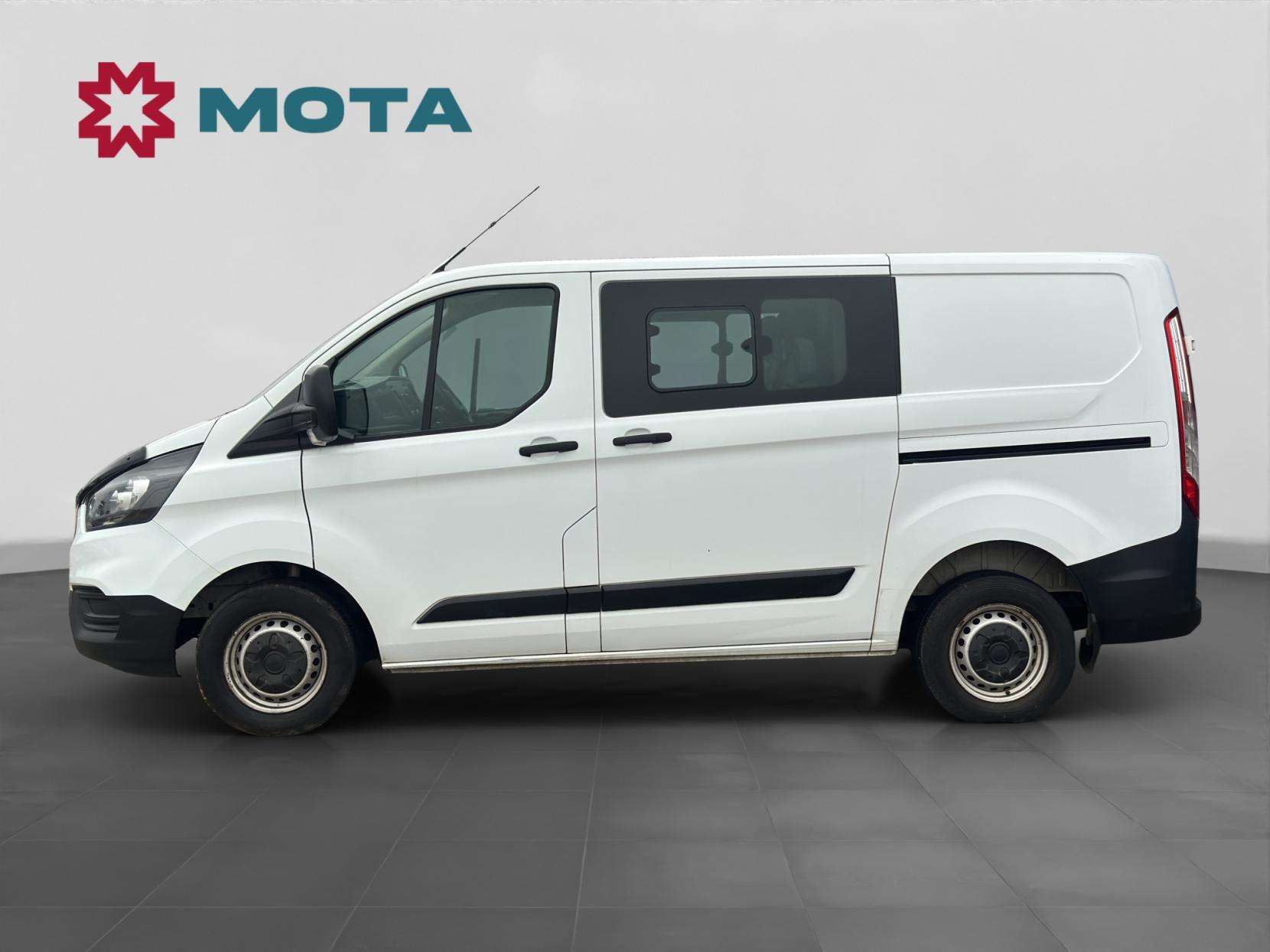 A 2019 FORD TRANSIT CUSTOM 2.0 300 EcoBlue Crew Van Double Cab 5dr Diesel Manual L1 H1 Euro 6 (6 Seat) (130 ps) A 2019 FORD TRANSIT CUSTOM 2.0 300 EcoBlue Crew Van Double Cab 5dr Diesel Manual L1 H1 Euro 6 (6 Seat) (130 ps)