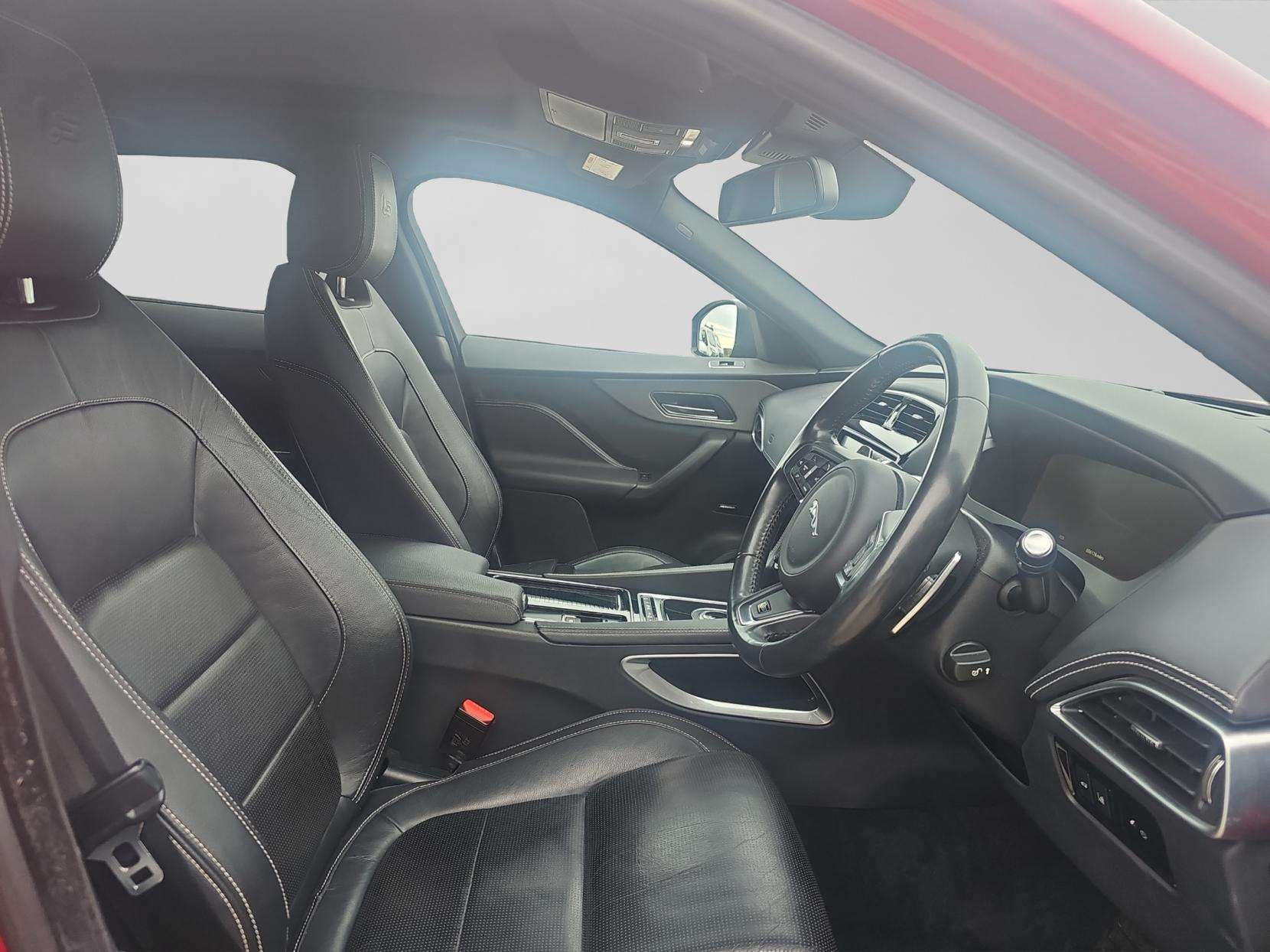 2017 JAGUAR F-PACE 2017 JAGUAR F-PACE