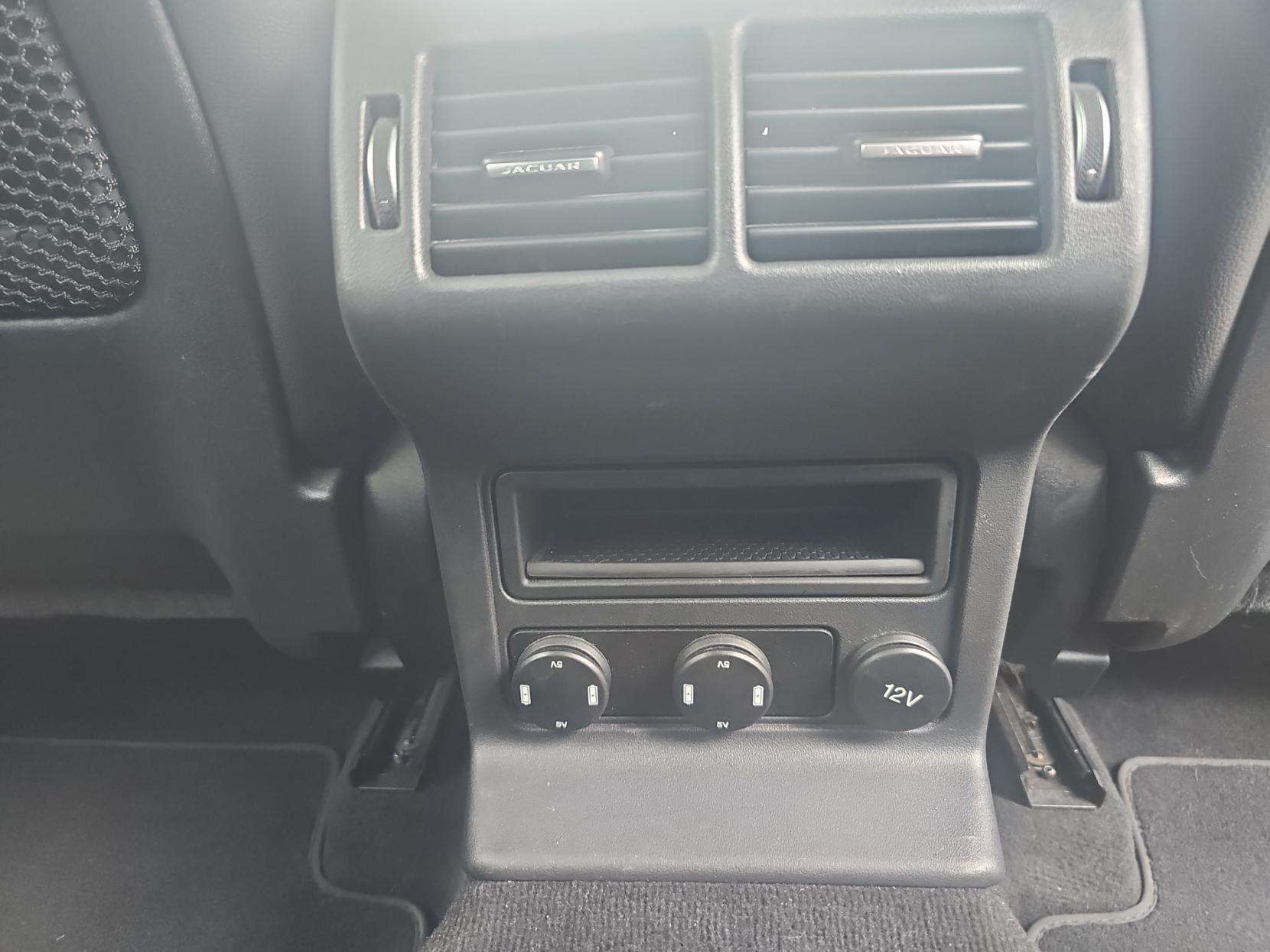 2017 JAGUAR F-PACE 2017 JAGUAR F-PACE