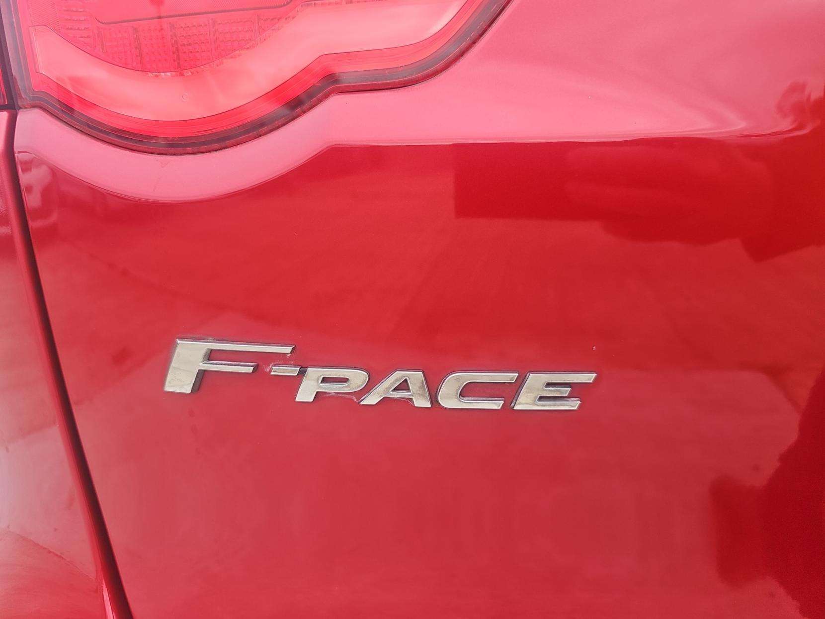 2017 JAGUAR F-PACE 2017 JAGUAR F-PACE