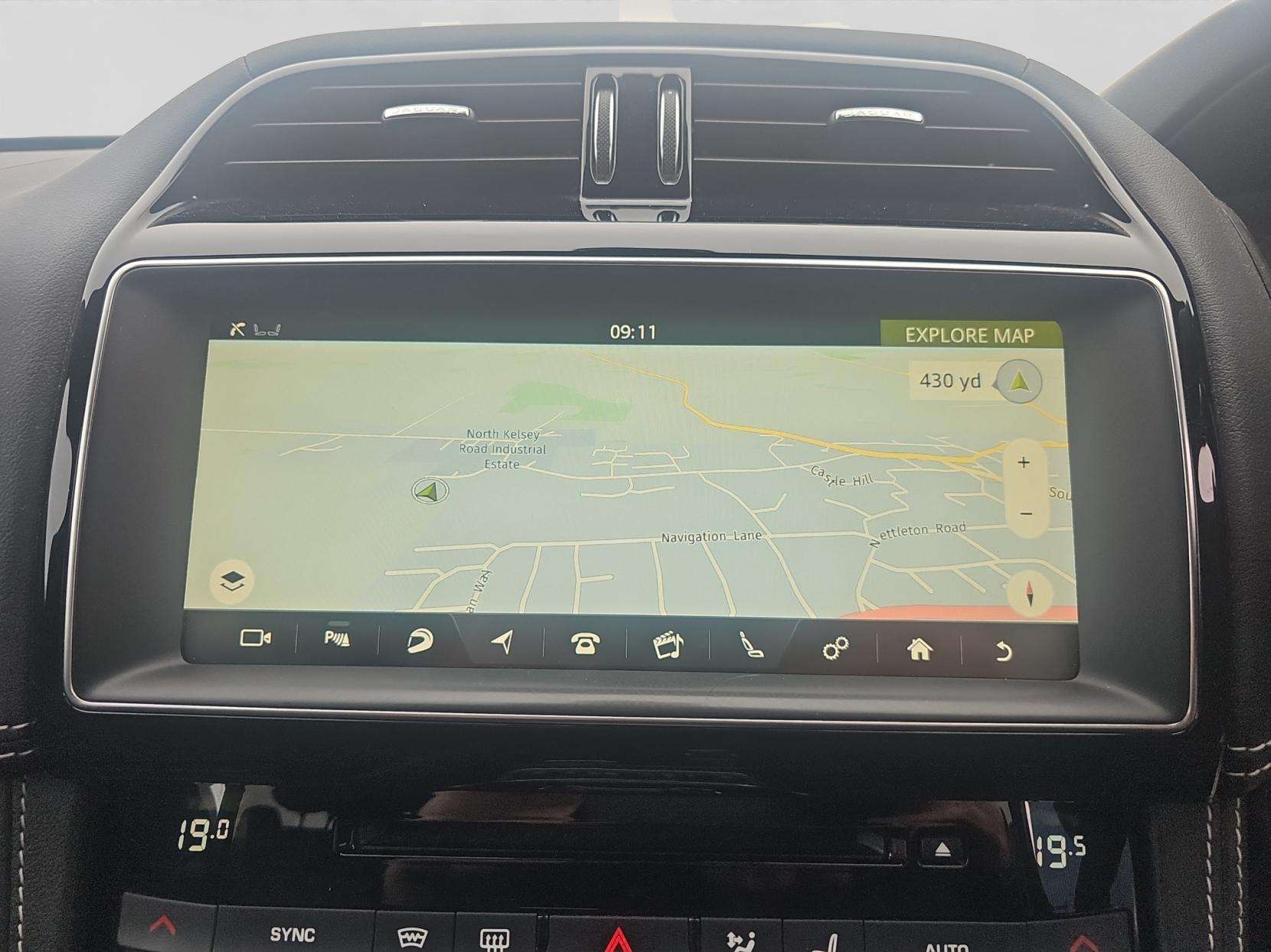 2017 JAGUAR F-PACE 2017 JAGUAR F-PACE