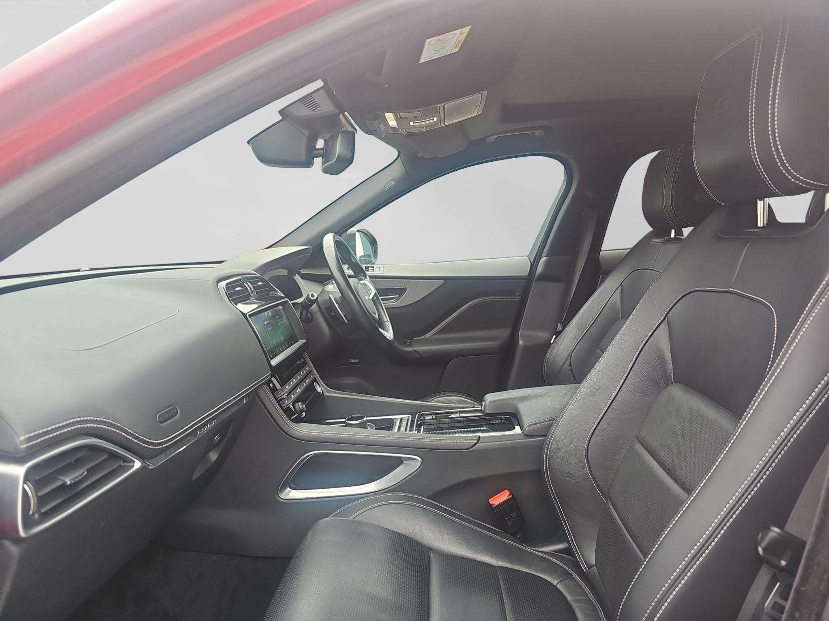 2017 JAGUAR F-PACE 2017 JAGUAR F-PACE