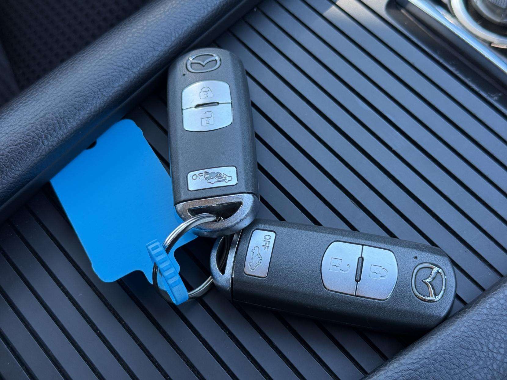 2017 MAZDA MAZDA3 2017 MAZDA MAZDA3