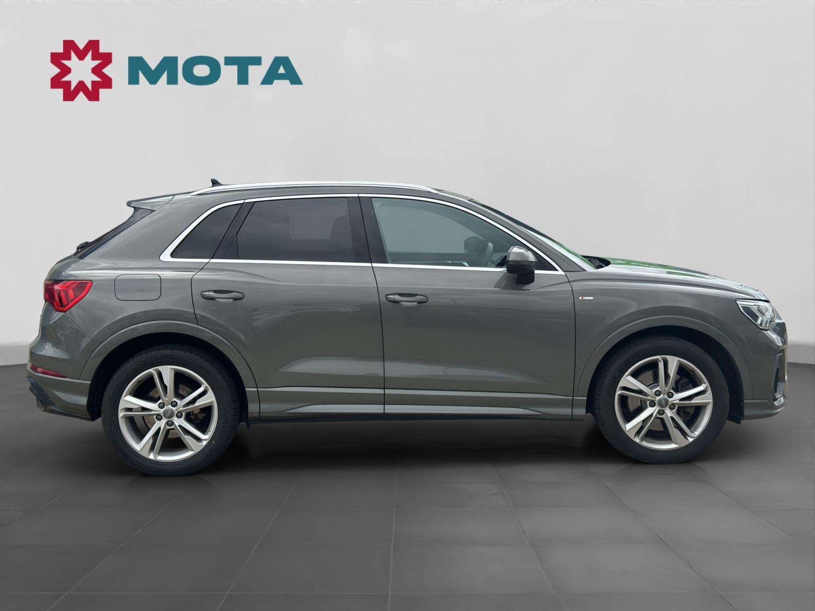 A 2020 AUDI Q3 2.0 TFSI 45 S line SUV 5dr Petrol S Tronic quattro Euro 6 (s/s) (230 ps) A 2020 AUDI Q3 2.0 TFSI 45 S line SUV 5dr Petrol S Tronic quattro Euro 6 (s/s) (230 ps)