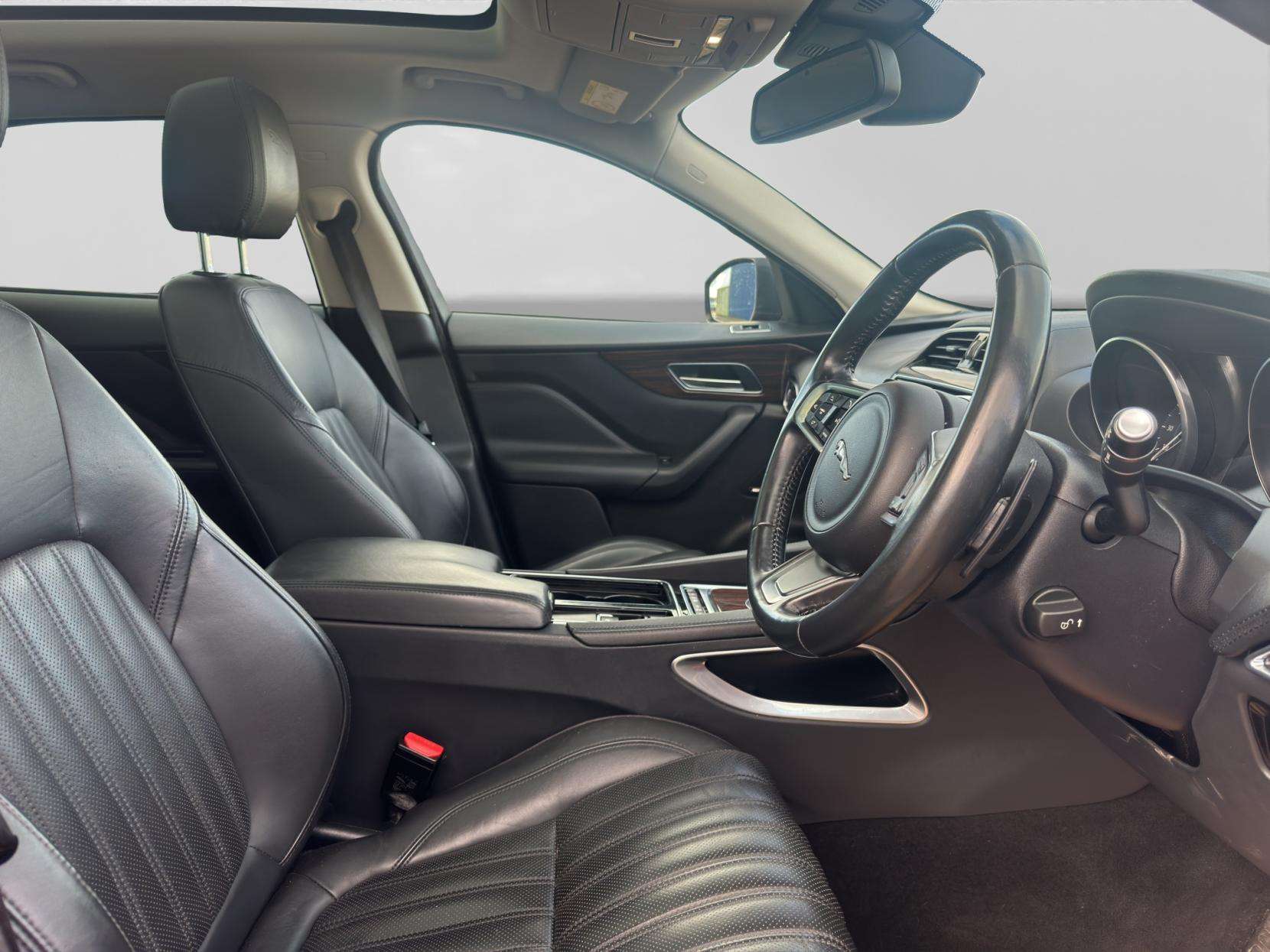 2017 JAGUAR F-PACE 2017 JAGUAR F-PACE