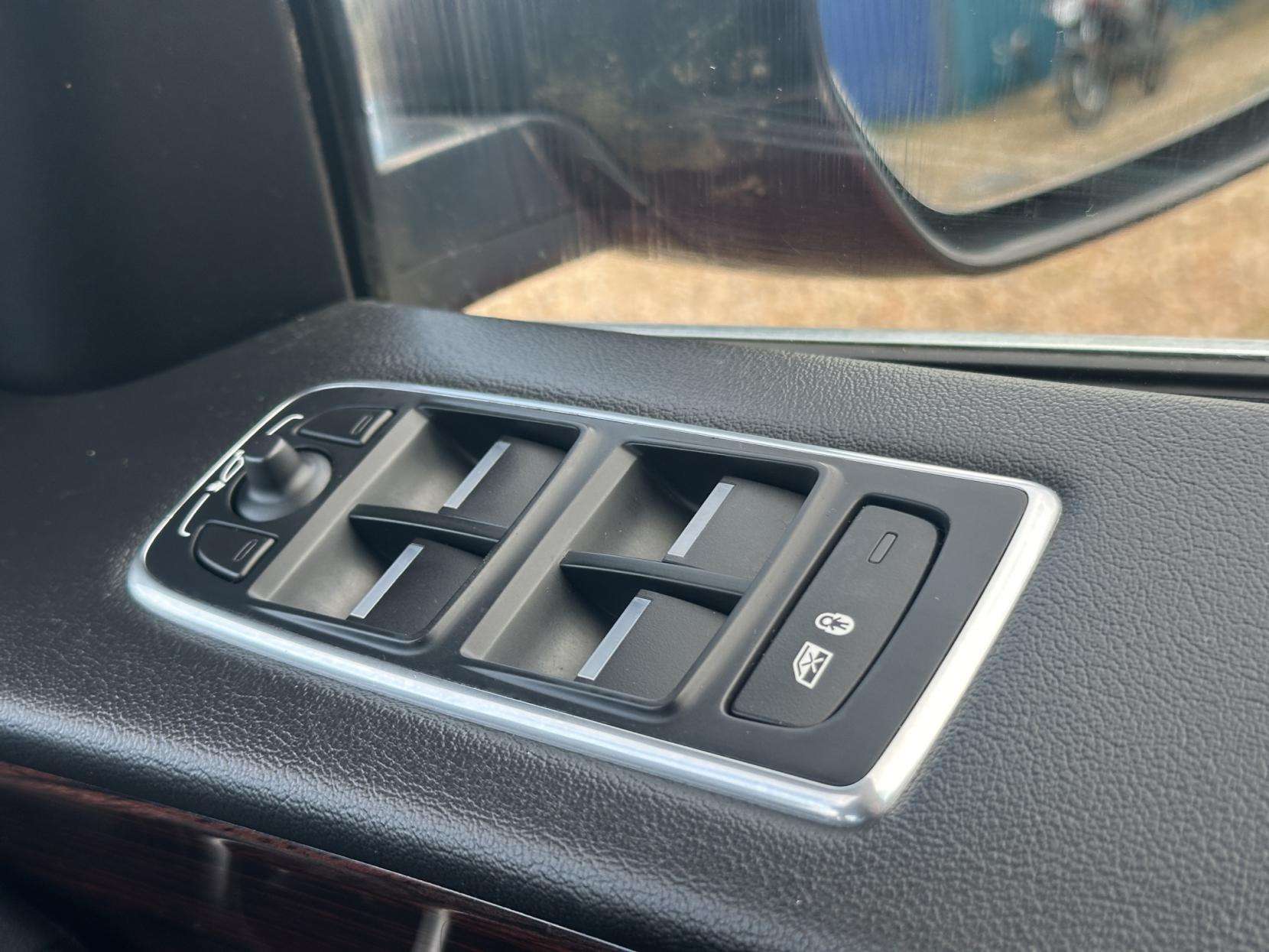 2017 JAGUAR F-PACE 2017 JAGUAR F-PACE