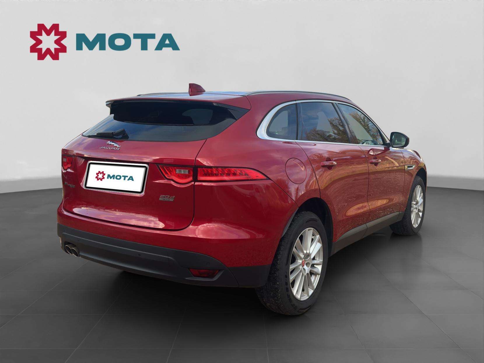 A 2017 JAGUAR F-PACE 2.0 D180 Portfolio SUV 5dr Diesel Auto AWD Euro 6 (s/s) (180 ps) A 2017 JAGUAR F-PACE 2.0 D180 Portfolio SUV 5dr Diesel Auto AWD Euro 6 (s/s) (180 ps)