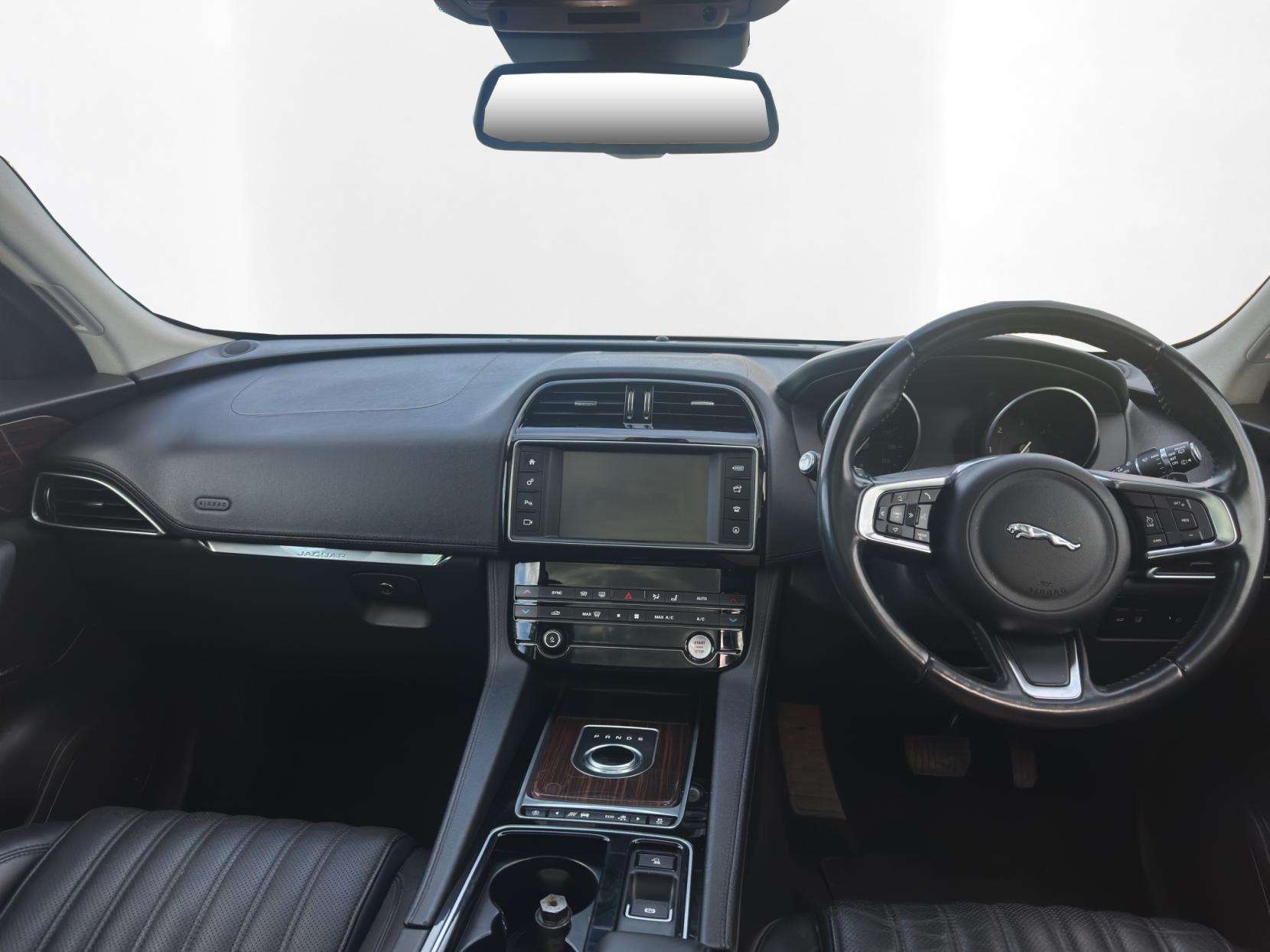 2017 JAGUAR F-PACE 2017 JAGUAR F-PACE