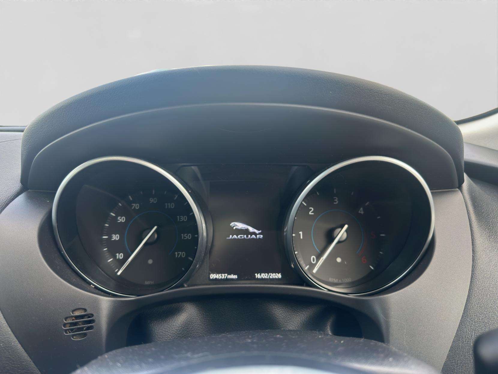 2017 JAGUAR F-PACE 2017 JAGUAR F-PACE