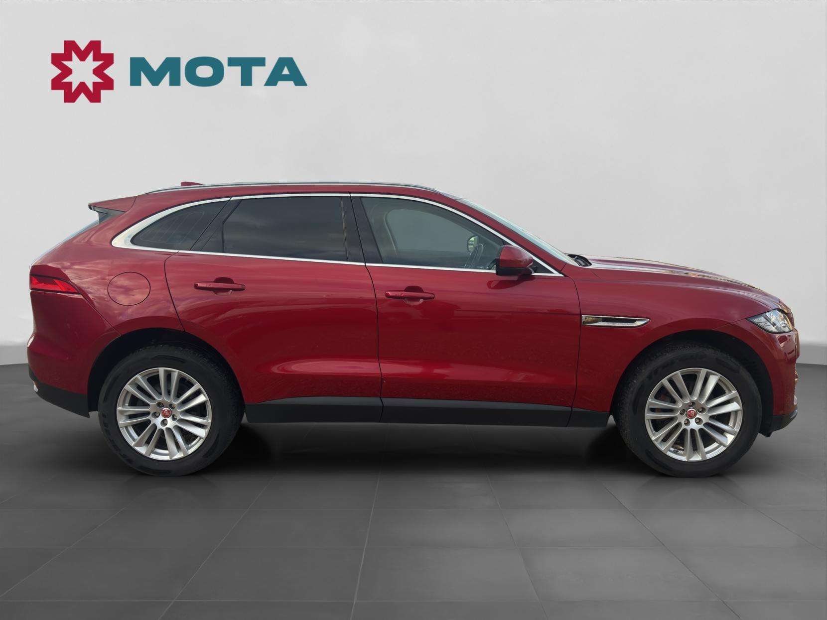 A 2017 JAGUAR F-PACE 2.0 D180 Portfolio SUV 5dr Diesel Auto AWD Euro 6 (s/s) (180 ps) A 2017 JAGUAR F-PACE 2.0 D180 Portfolio SUV 5dr Diesel Auto AWD Euro 6 (s/s) (180 ps)