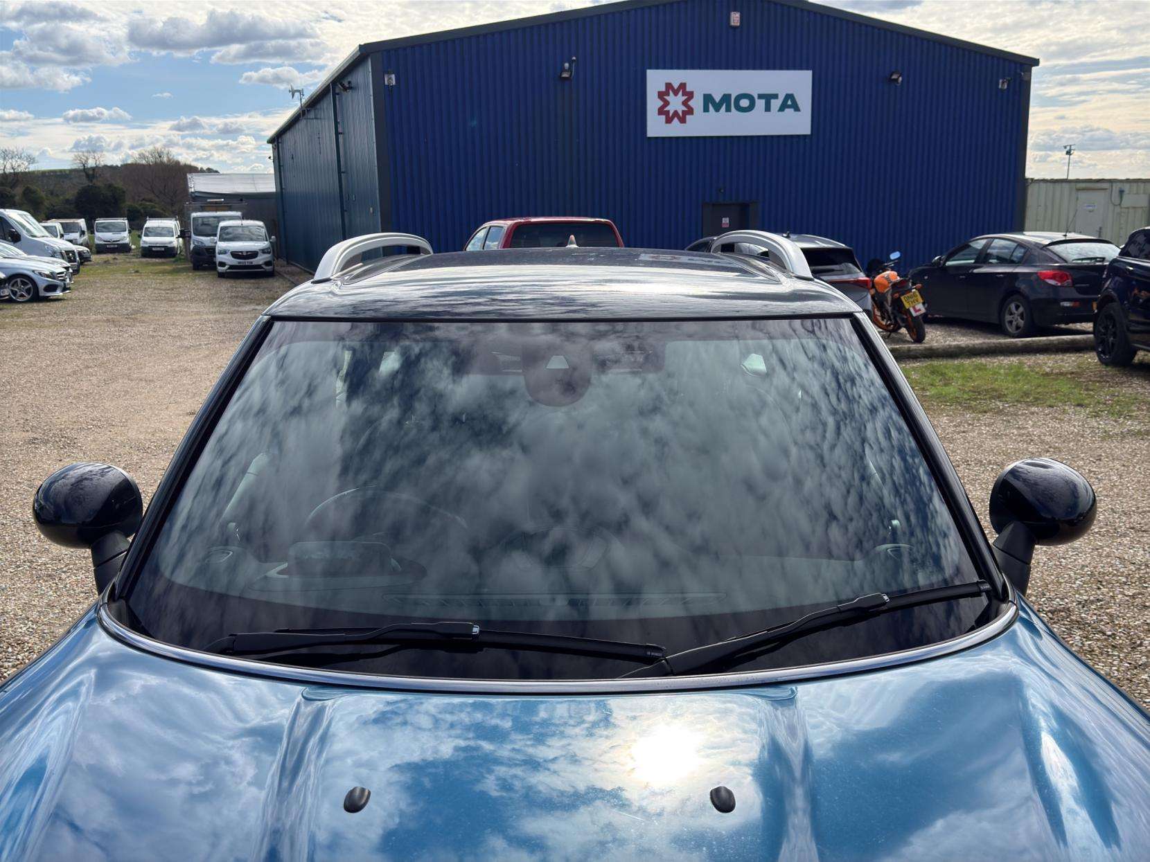 2017 MINI COUNTRYMAN 2017 MINI COUNTRYMAN