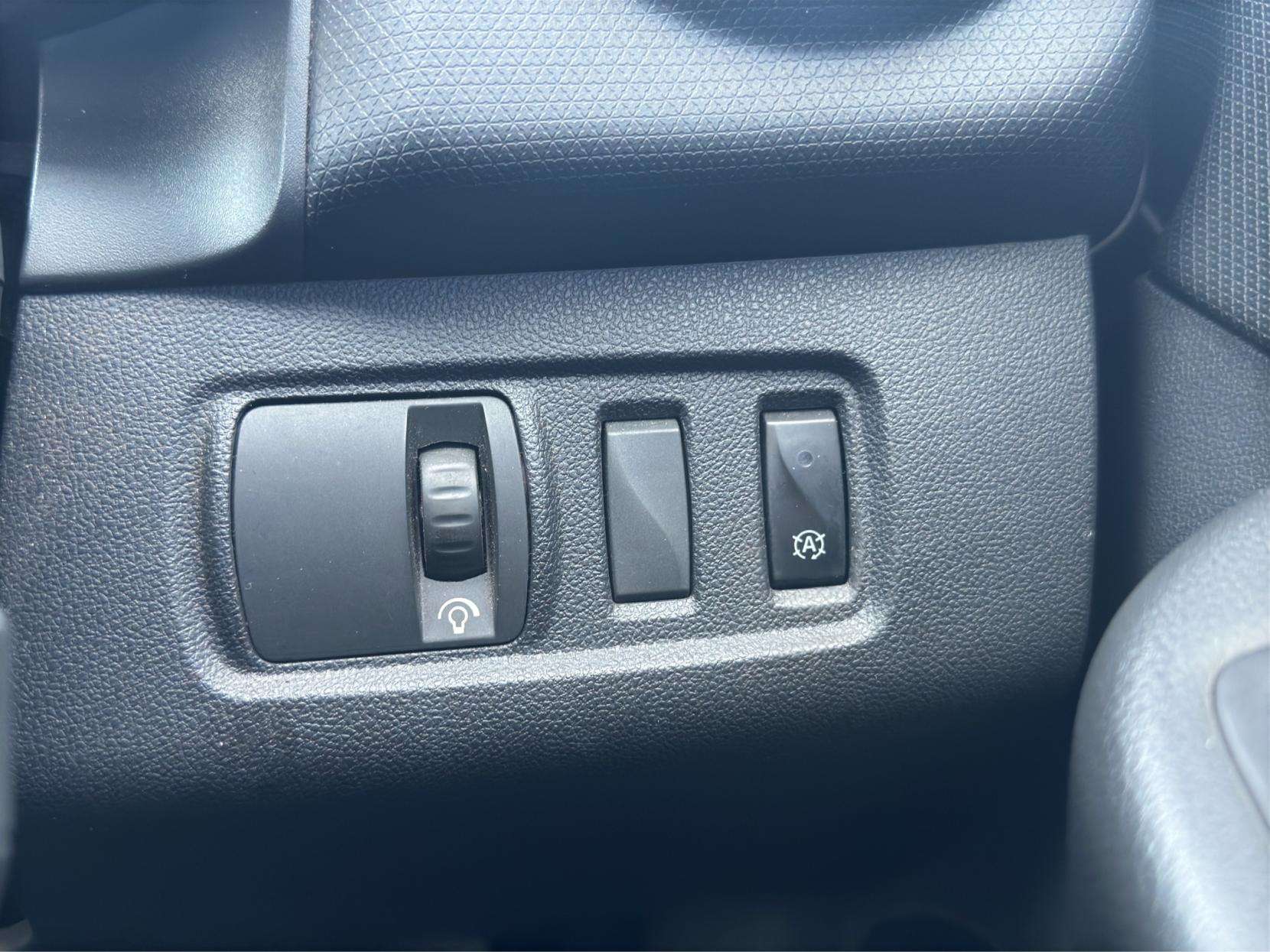 2017 RENAULT CLIO 2017 RENAULT CLIO