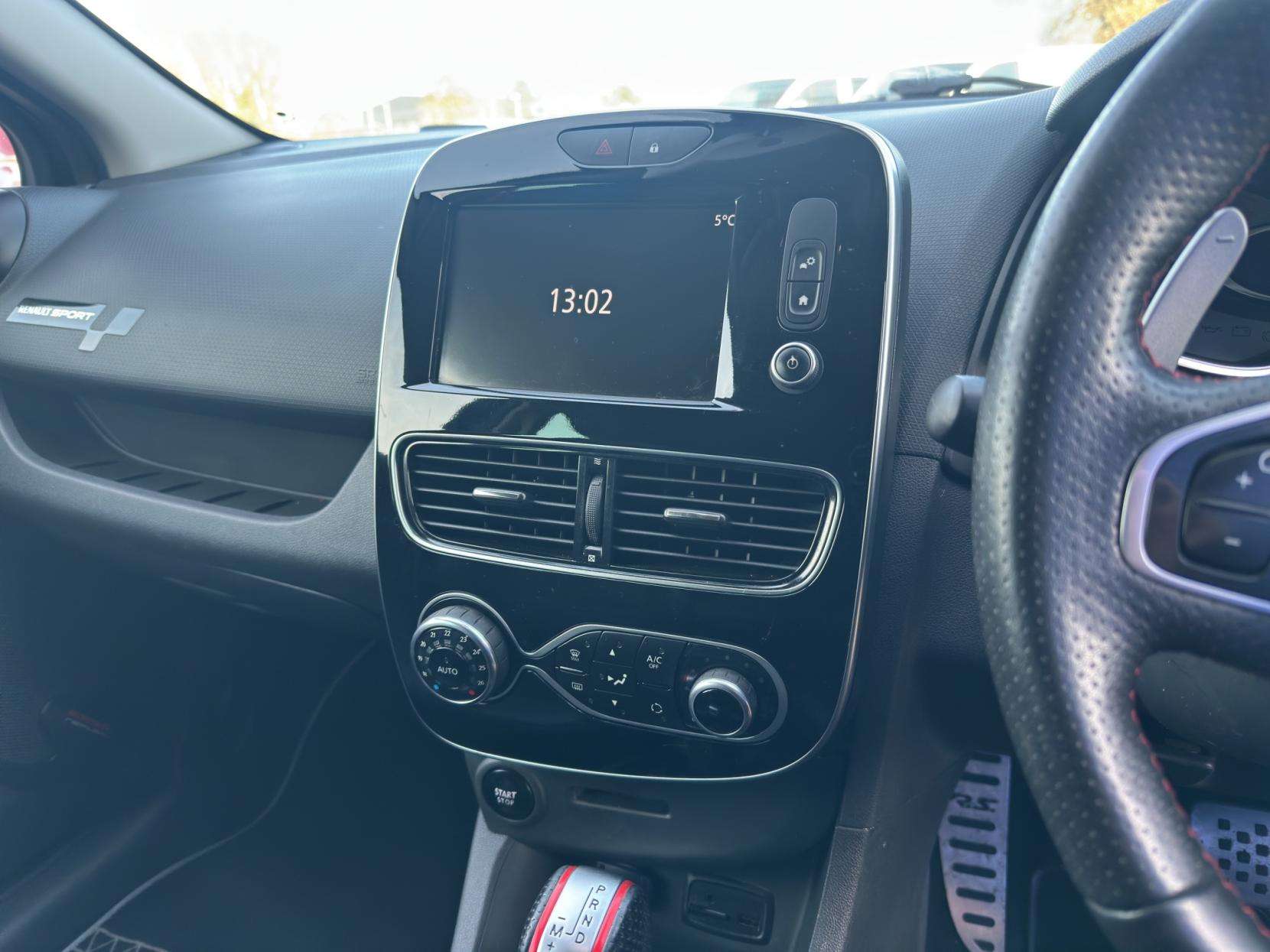 2017 RENAULT CLIO 2017 RENAULT CLIO