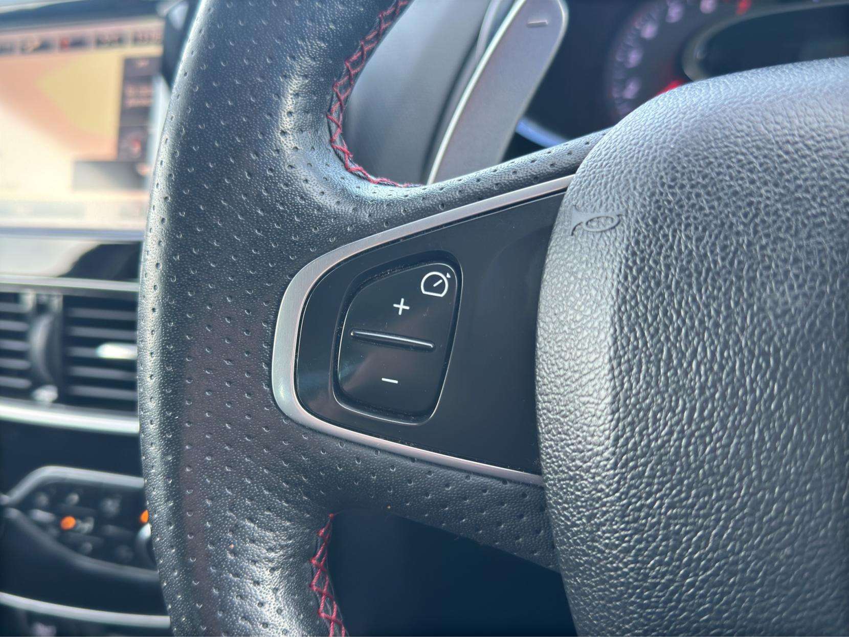 2017 RENAULT CLIO 2017 RENAULT CLIO