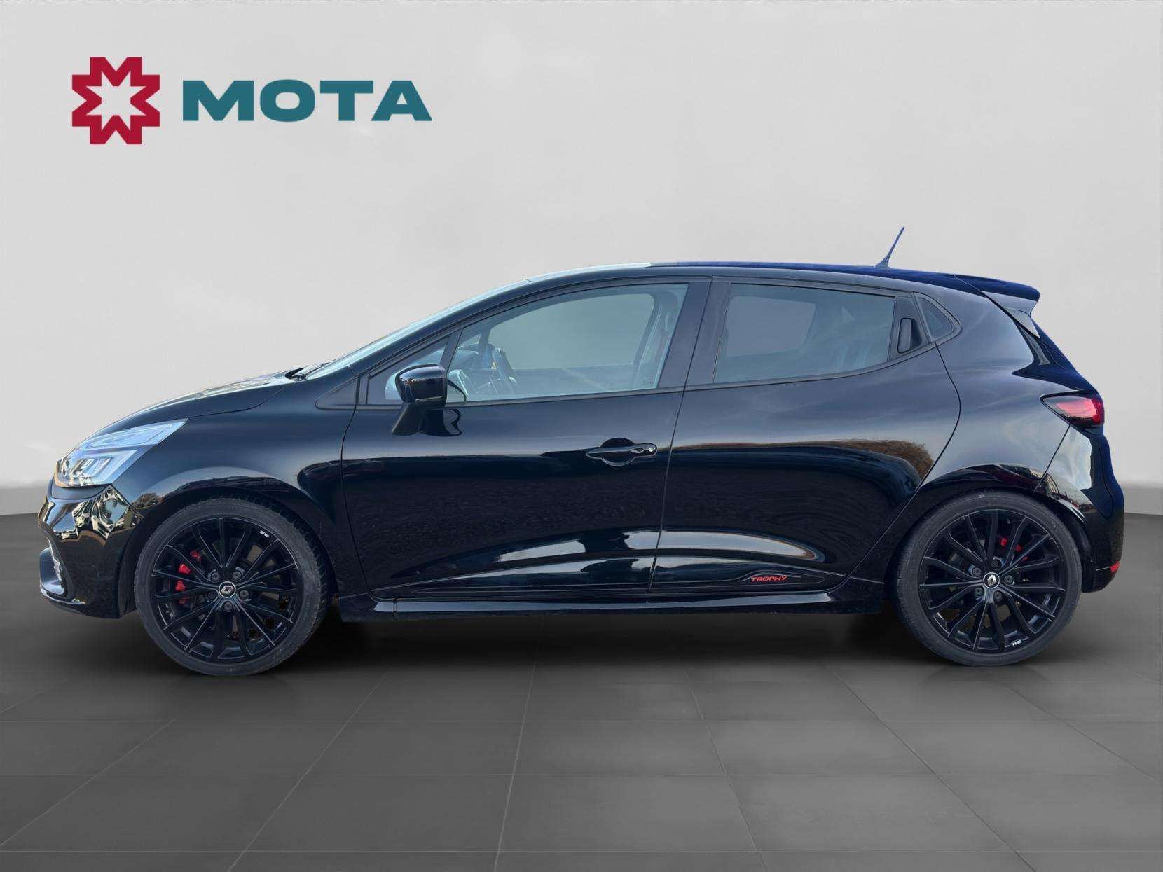 2017 RENAULT CLIO 2017 RENAULT CLIO
