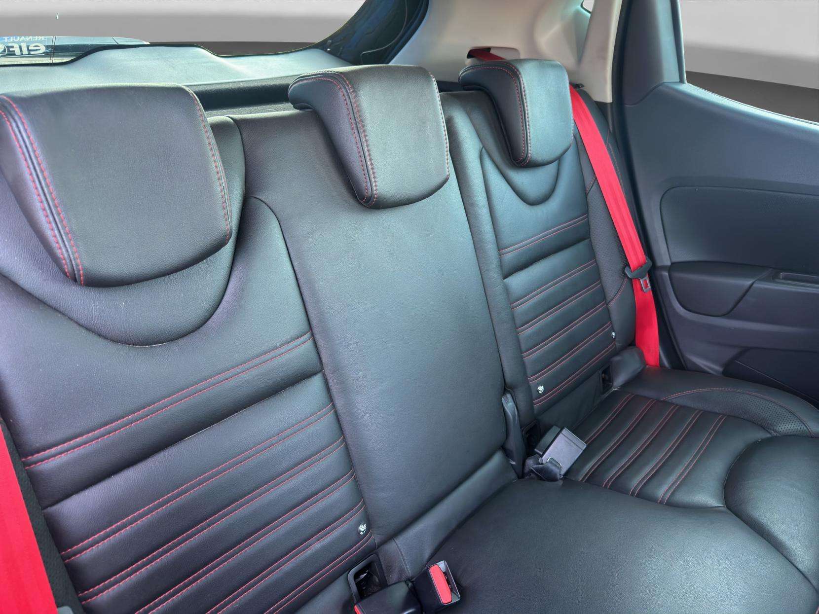 2017 RENAULT CLIO 2017 RENAULT CLIO