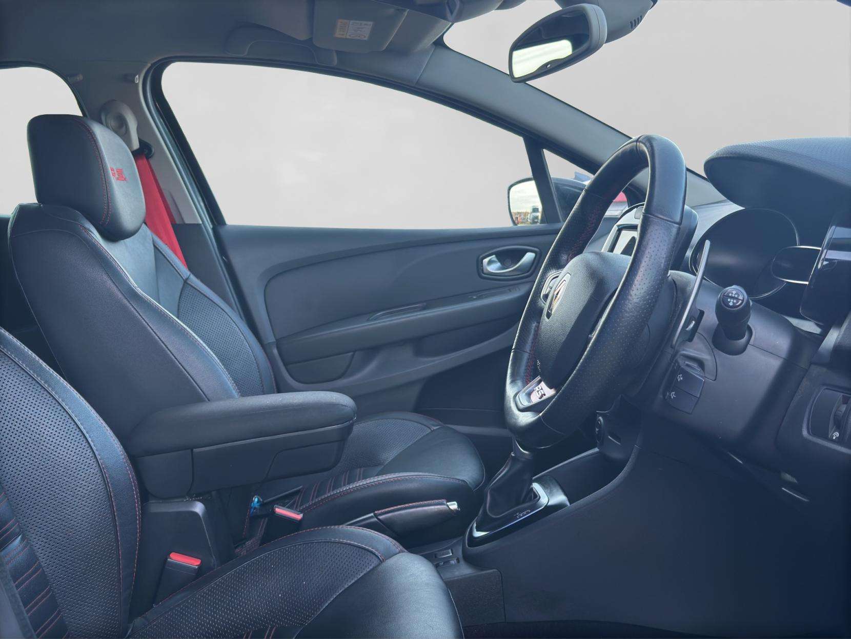 2017 RENAULT CLIO 2017 RENAULT CLIO