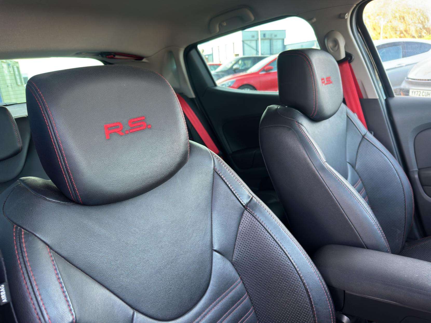 2017 RENAULT CLIO 2017 RENAULT CLIO