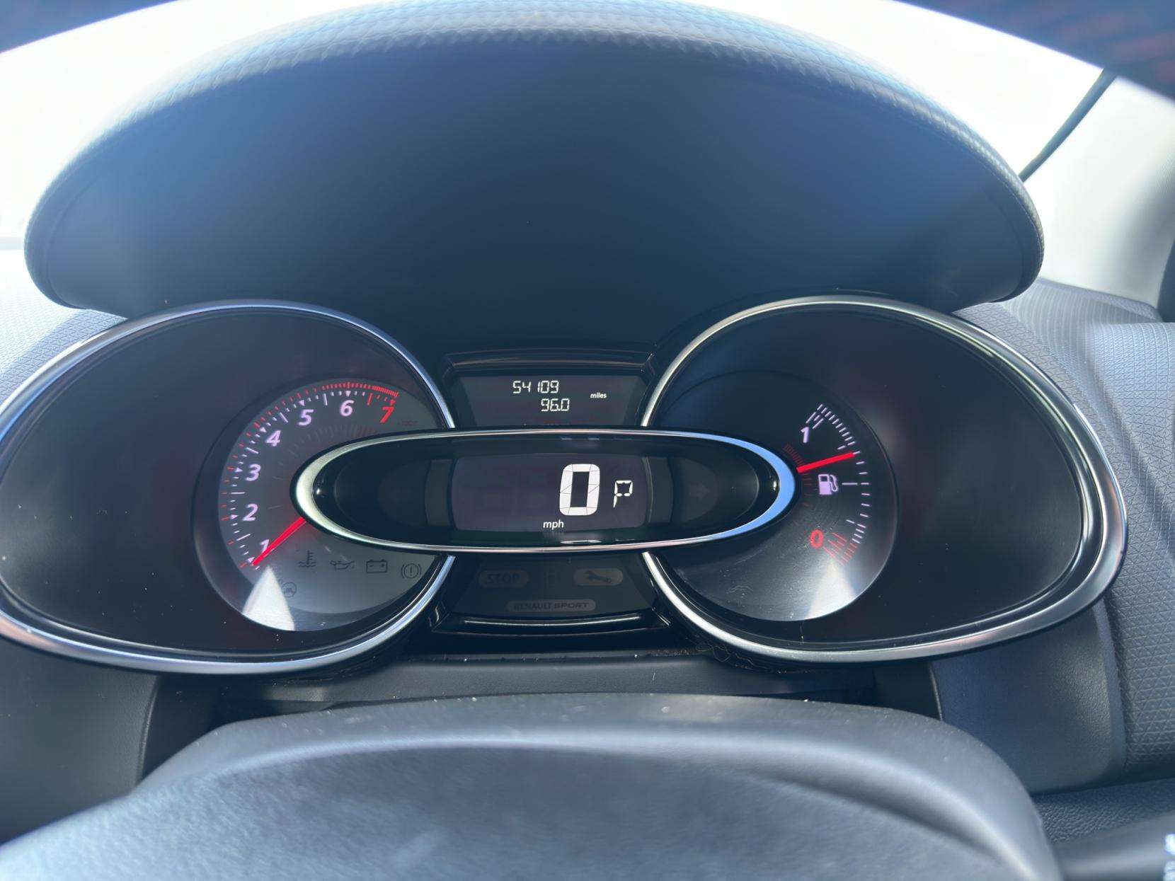 2017 RENAULT CLIO 2017 RENAULT CLIO