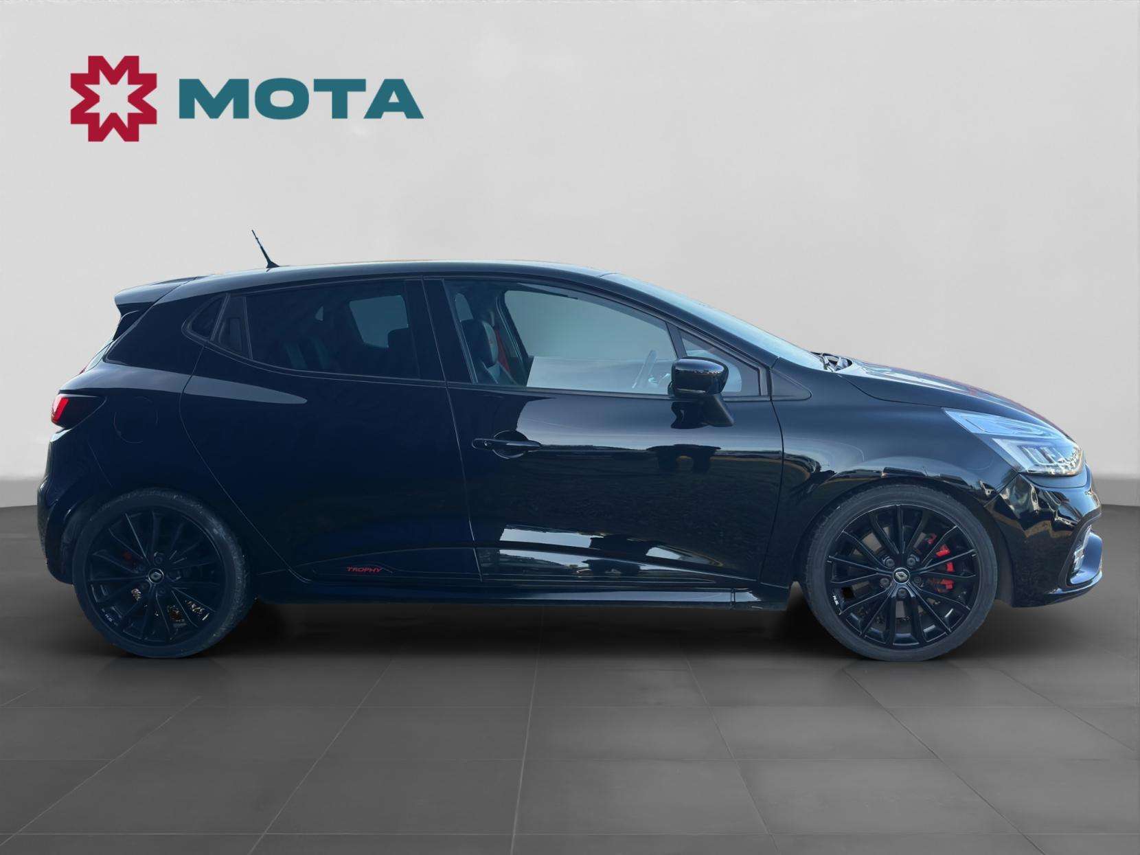 2017 RENAULT CLIO 2017 RENAULT CLIO