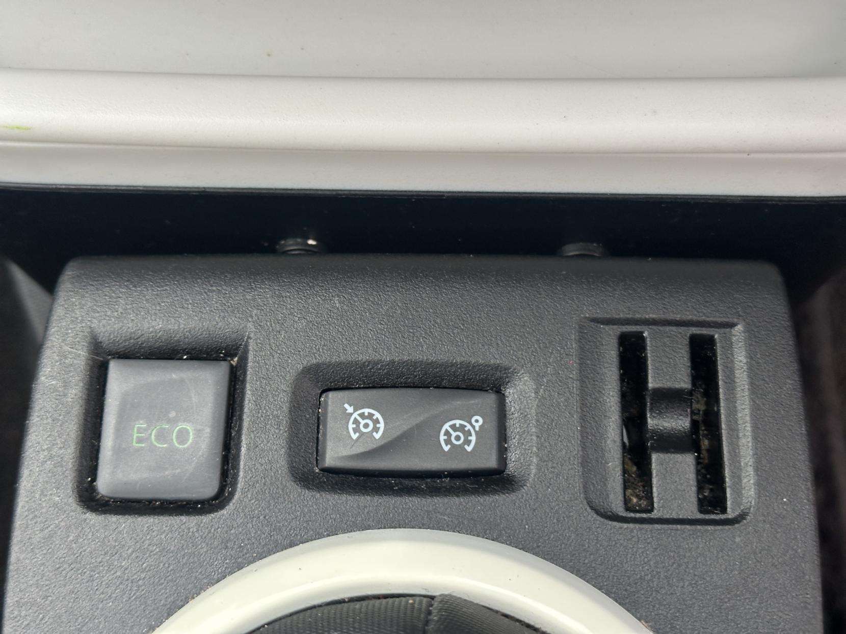 2017 RENAULT TWINGO 2017 RENAULT TWINGO