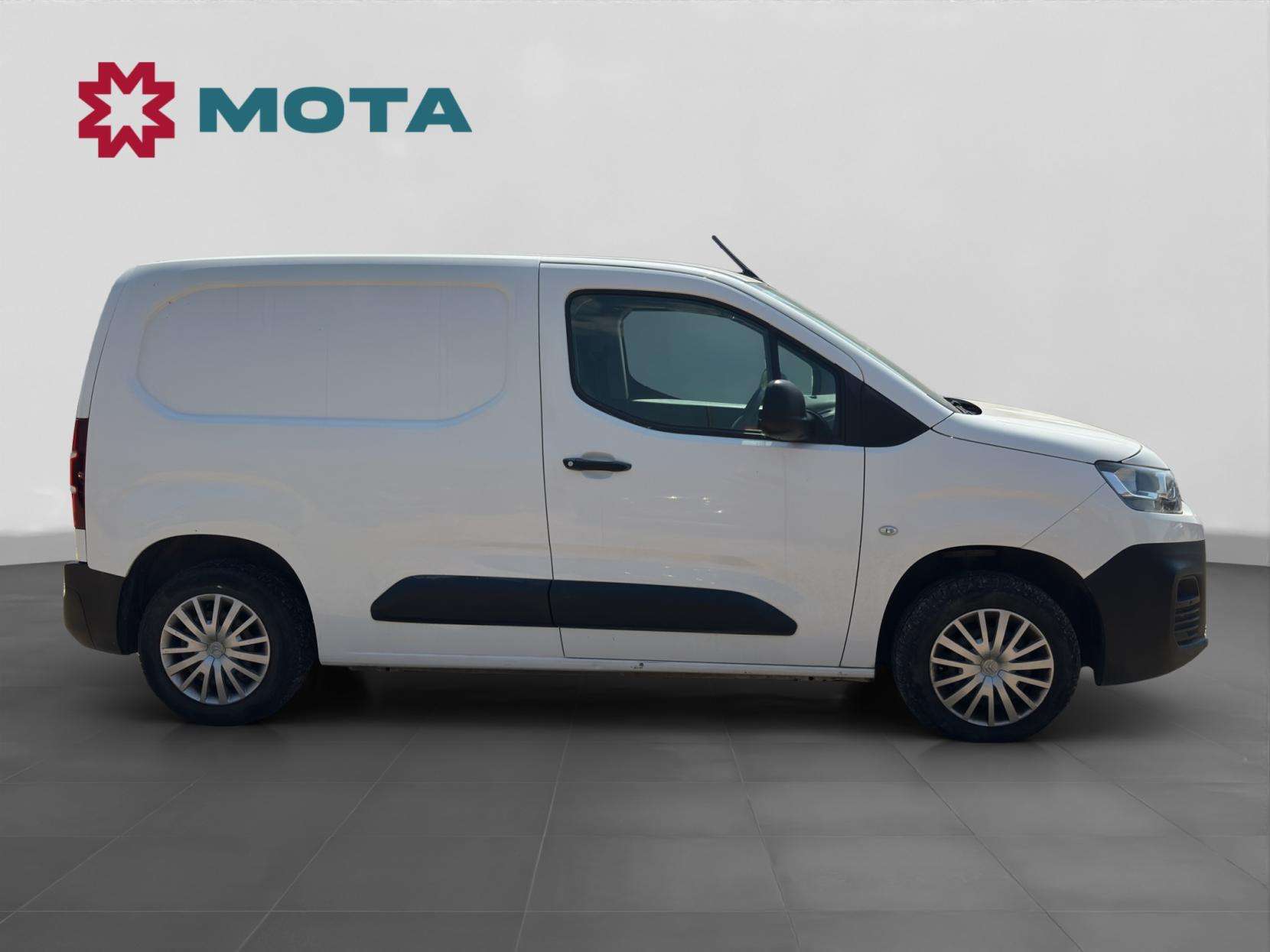 A 2021 CITROEN BERLINGO 1.5 BlueHDi 650 Enterprise M Panel Van 5dr Diesel Manual SWB Euro 6 (s/s) (75 ps) A 2021 CITROEN BERLINGO 1.5 BlueHDi 650 Enterprise M Panel Van 5dr Diesel Manual SWB Euro 6 (s/s) (75 ps)