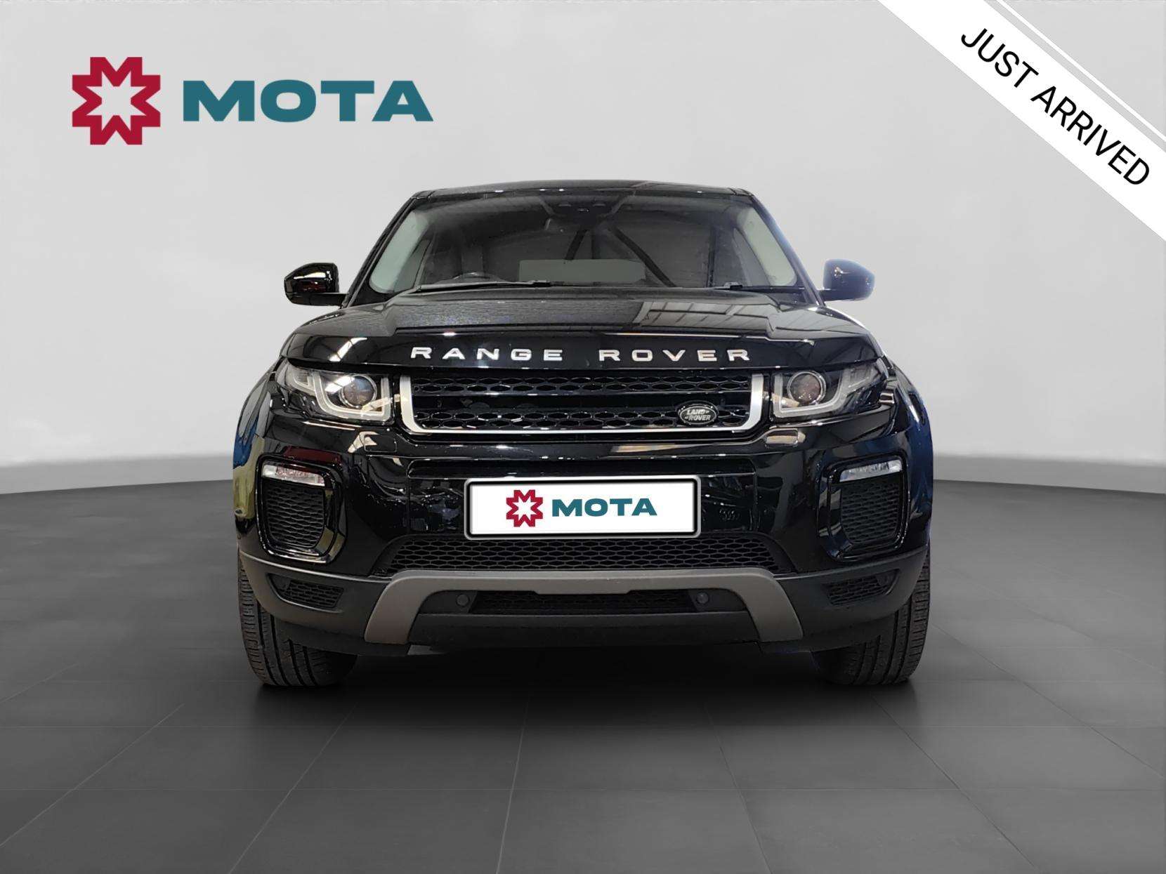 A 2016 LAND ROVER RANGE ROVER EVOQUE 2.0 TD4 SE Tech SUV 5dr Diesel Auto 4WD Euro 6 (s/s) (180 ps) A 2016 LAND ROVER RANGE ROVER EVOQUE 2.0 TD4 SE Tech SUV 5dr Diesel Auto 4WD Euro 6 (s/s) (180 ps)