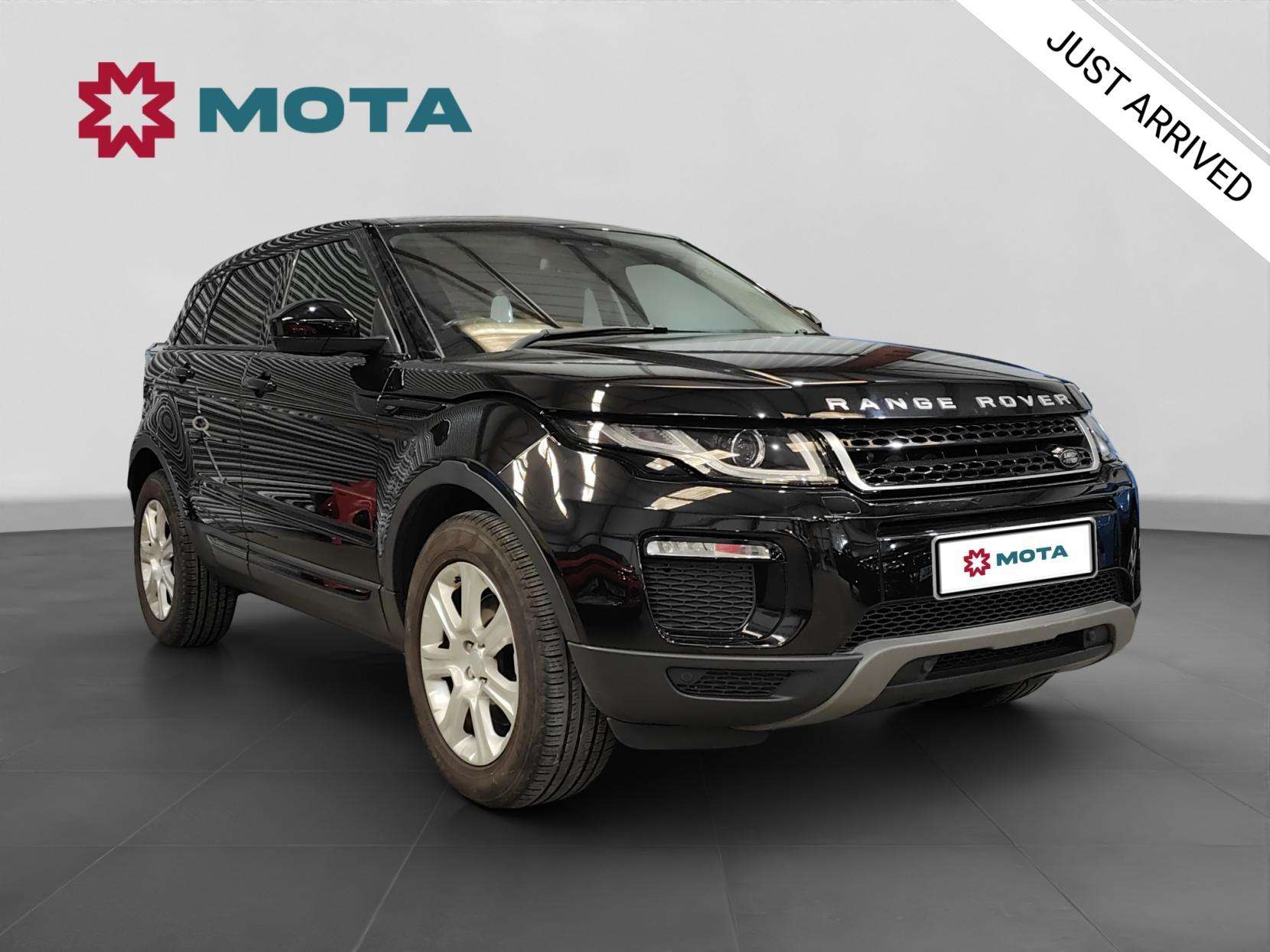 A 2016 LAND ROVER RANGE ROVER EVOQUE 2.0 TD4 SE Tech SUV 5dr Diesel Auto 4WD Euro 6 (s/s) (180 ps) A 2016 LAND ROVER RANGE ROVER EVOQUE 2.0 TD4 SE Tech SUV 5dr Diesel Auto 4WD Euro 6 (s/s) (180 ps)