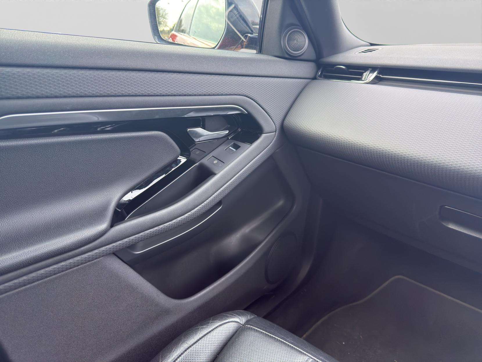 2019 LAND ROVER RANGE ROVER EVOQUE 2019 LAND ROVER RANGE ROVER EVOQUE