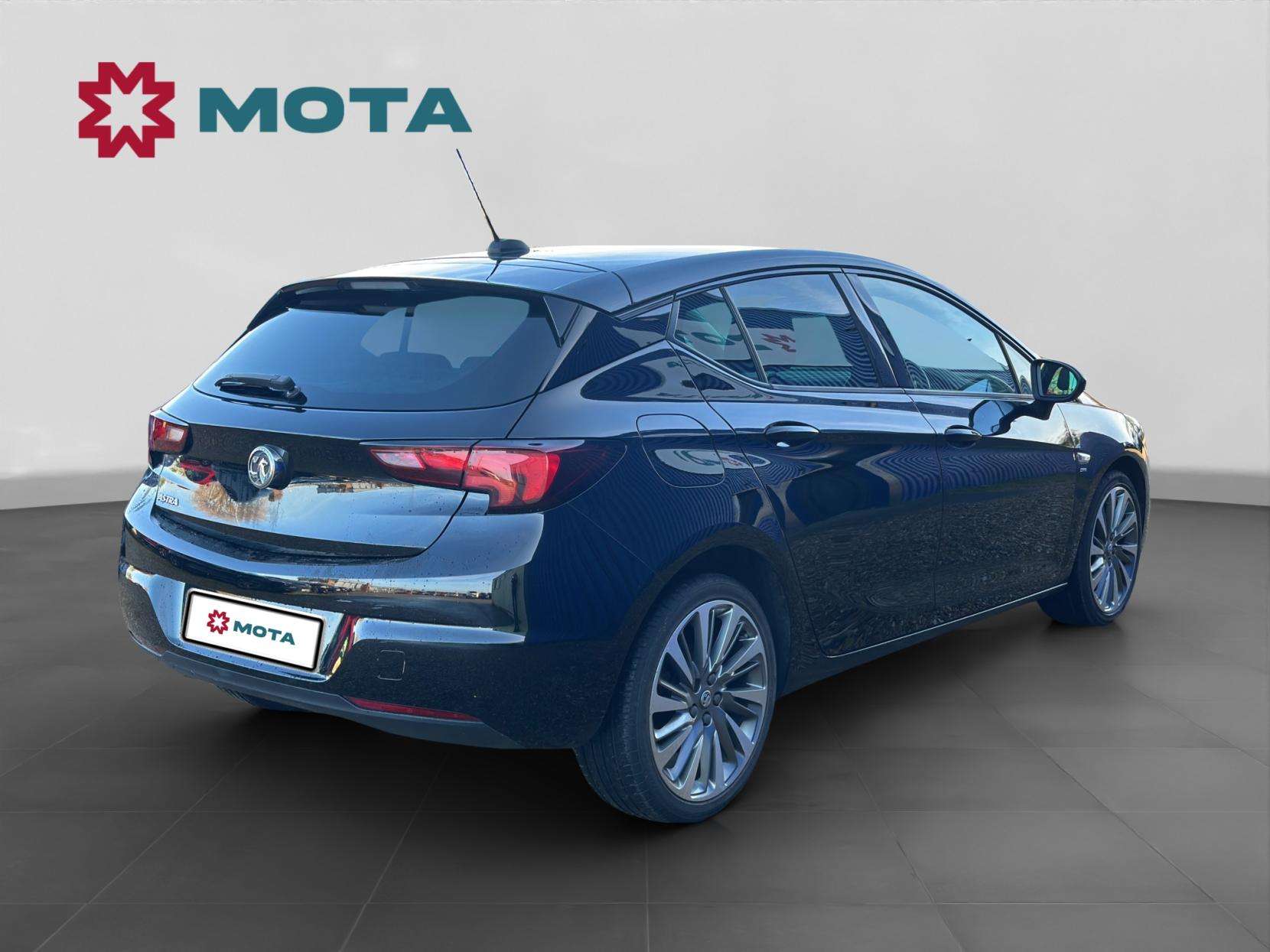 A 2020 VAUXHALL ASTRA 1.5 Turbo D SRi VX Line Nav Hatchback 5dr Diesel Manual Euro 6 (s/s) (122 ps) A 2020 VAUXHALL ASTRA 1.5 Turbo D SRi VX Line Nav Hatchback 5dr Diesel Manual Euro 6 (s/s) (122 ps)