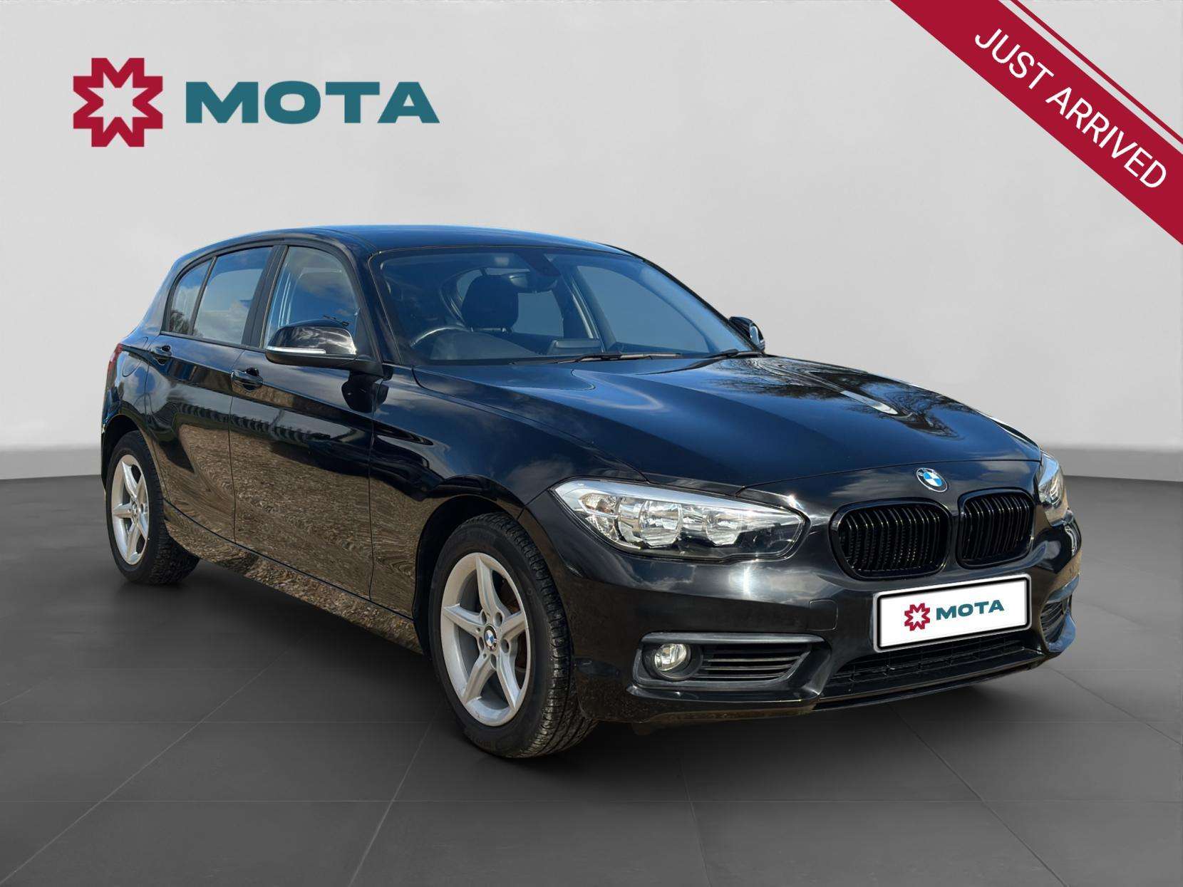 A 2018 BMW 1 SERIES 2.0 118d SE Hatchback 5dr Diesel Manual Euro 6 (s/s) (150 ps) A 2018 BMW 1 SERIES 2.0 118d SE Hatchback 5dr Diesel Manual Euro 6 (s/s) (150 ps)