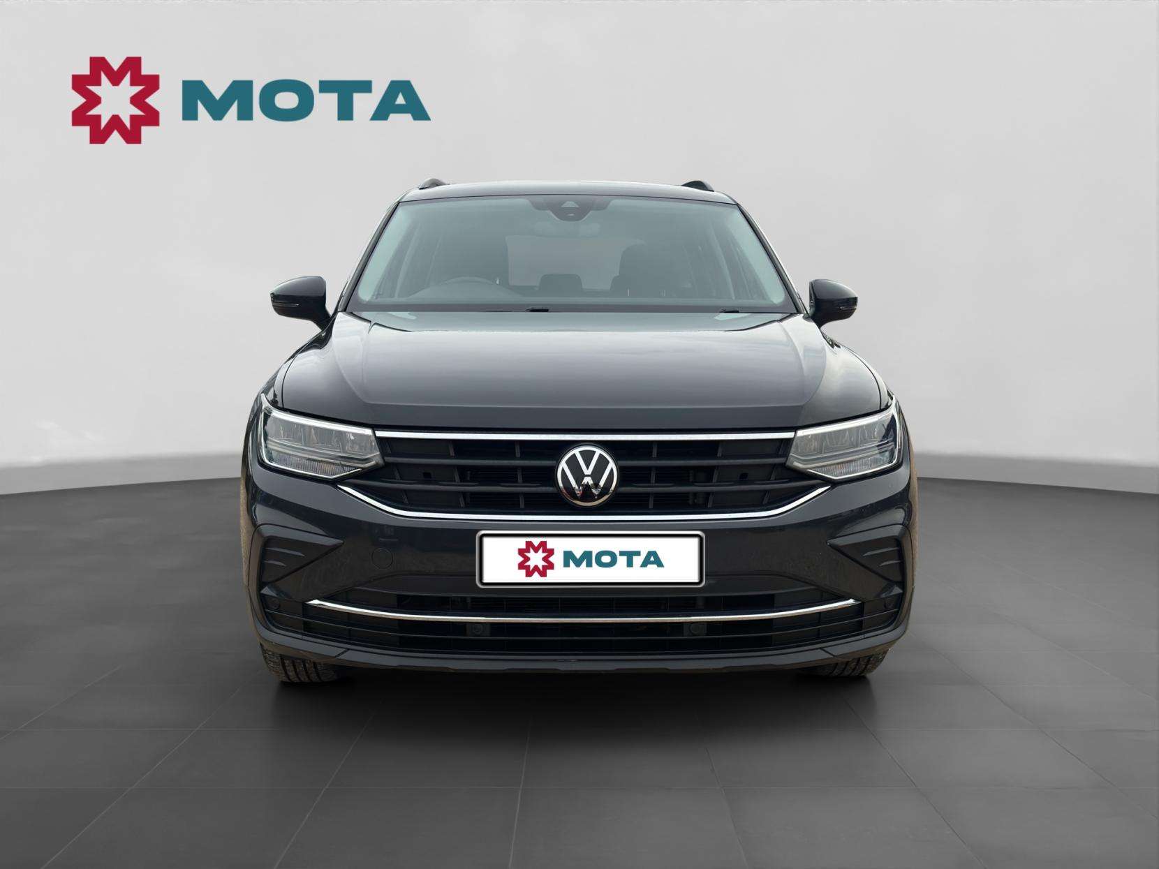A 2022 VOLKSWAGEN TIGUAN 1.5 TSI Active SUV 5dr Petrol DSG Euro 6 (s/s) (150 ps) A 2022 VOLKSWAGEN TIGUAN 1.5 TSI Active SUV 5dr Petrol DSG Euro 6 (s/s) (150 ps)