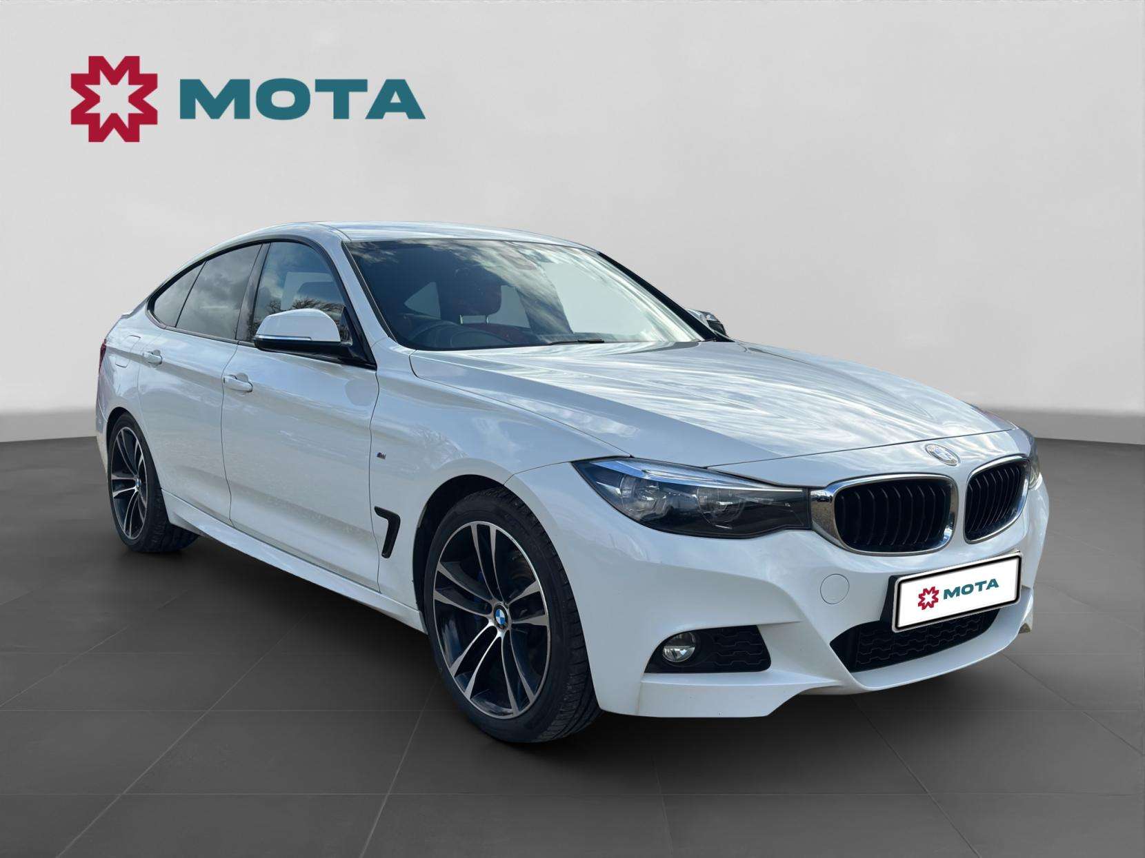 A 2019 BMW 3 SERIES GRAN TURISMO 2.0 320i GPF M Sport GT 5dr Petrol Auto Euro 6 (s/s) (184 ps) A 2019 BMW 3 SERIES GRAN TURISMO 2.0 320i GPF M Sport GT 5dr Petrol Auto Euro 6 (s/s) (184 ps)