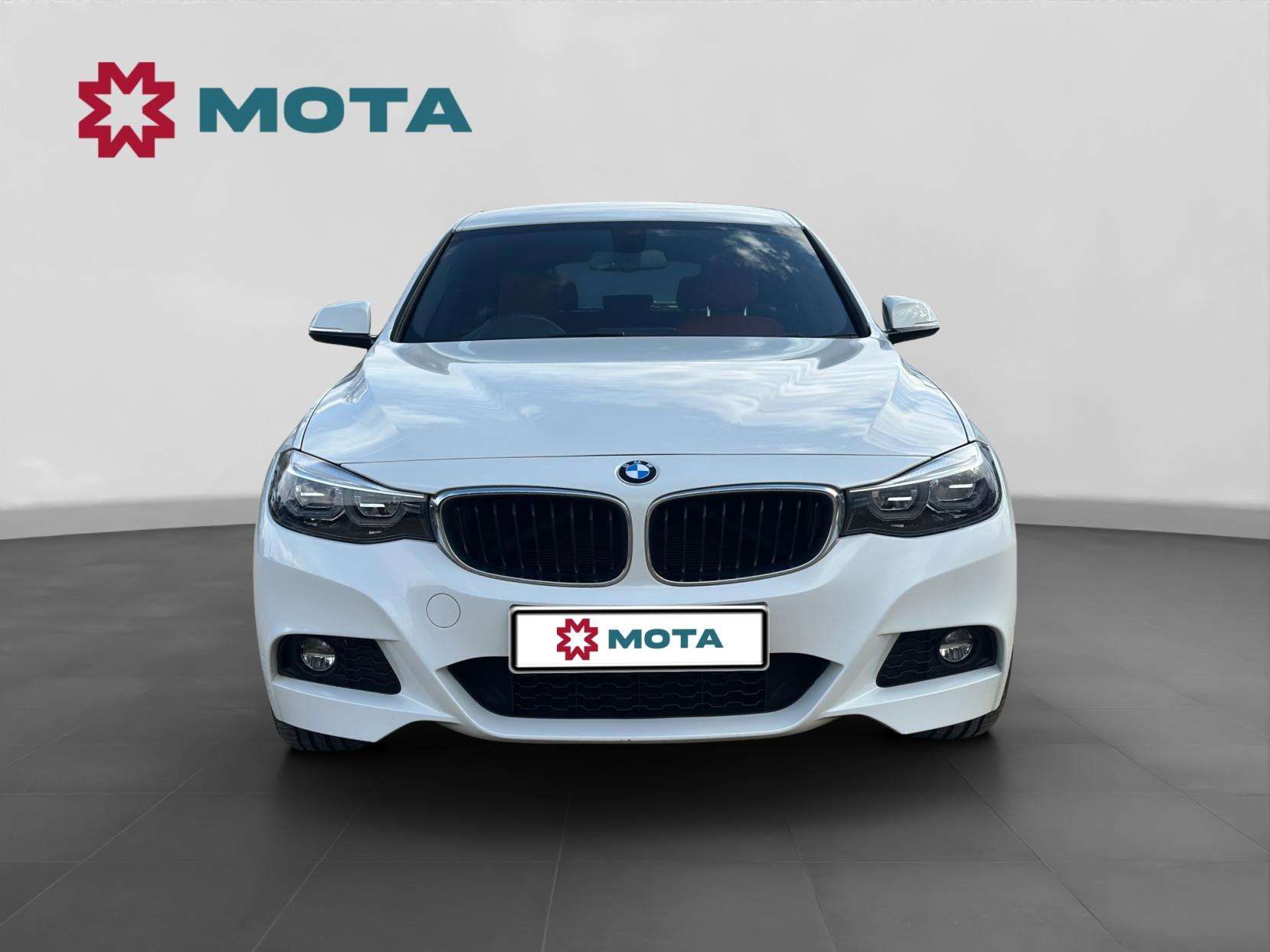 A 2019 BMW 3 SERIES GRAN TURISMO 2.0 320i GPF M Sport GT 5dr Petrol Auto Euro 6 (s/s) (184 ps) A 2019 BMW 3 SERIES GRAN TURISMO 2.0 320i GPF M Sport GT 5dr Petrol Auto Euro 6 (s/s) (184 ps)