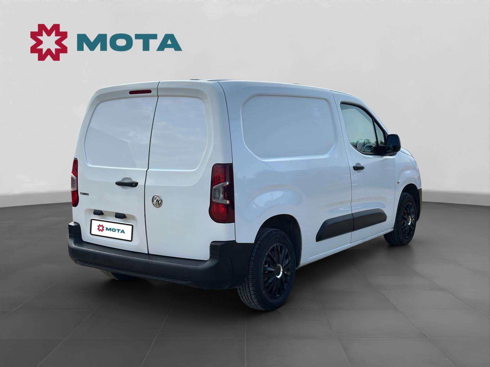 A 2019 VAUXHALL COMBO 1.6 Turbo D 2000 Edition Panel Van 4dr Diesel Manual L1 H1 Euro 6 (s/s) (100 ps) A 2019 VAUXHALL COMBO 1.6 Turbo D 2000 Edition Panel Van 4dr Diesel Manual L1 H1 Euro 6 (s/s) (100 ps)