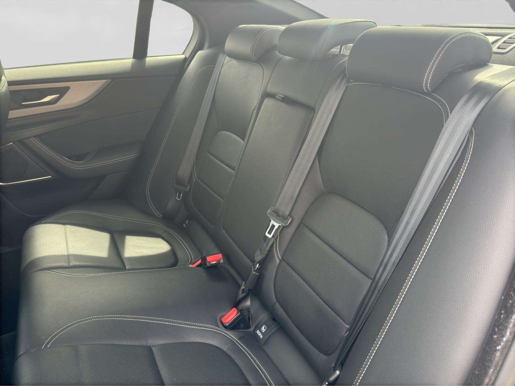 2019 JAGUAR XE 2019 JAGUAR XE