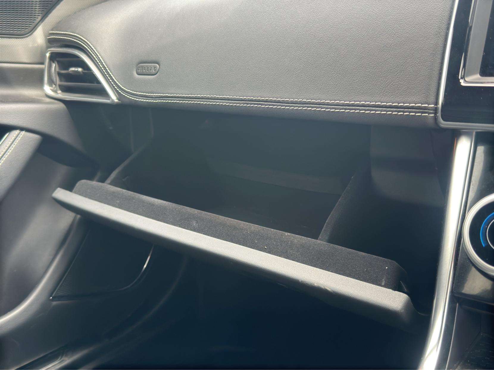 2019 JAGUAR XE 2019 JAGUAR XE