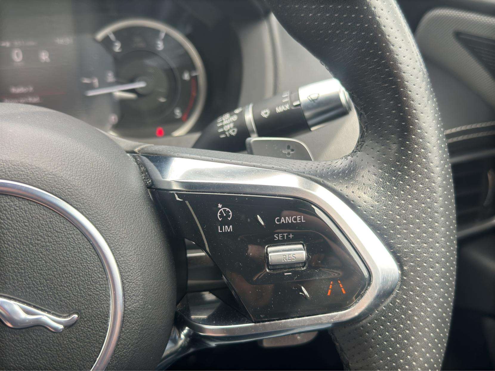 2019 JAGUAR XE 2019 JAGUAR XE