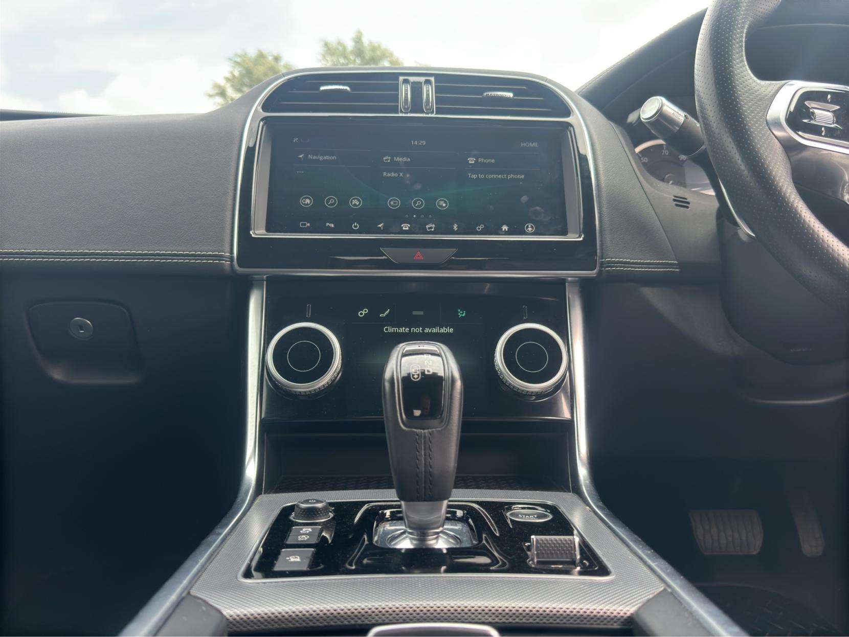 2019 JAGUAR XE 2019 JAGUAR XE