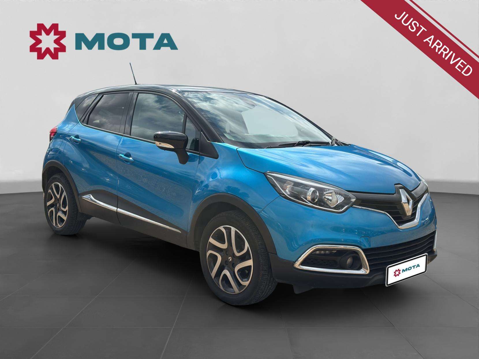 A 2016 RENAULT CAPTUR 1.2 TCe ENERGY Dynamique S Nav SUV 5dr Petrol Manual Euro 6 (s/s) (120 ps) A 2016 RENAULT CAPTUR 1.2 TCe ENERGY Dynamique S Nav SUV 5dr Petrol Manual Euro 6 (s/s) (120 ps)