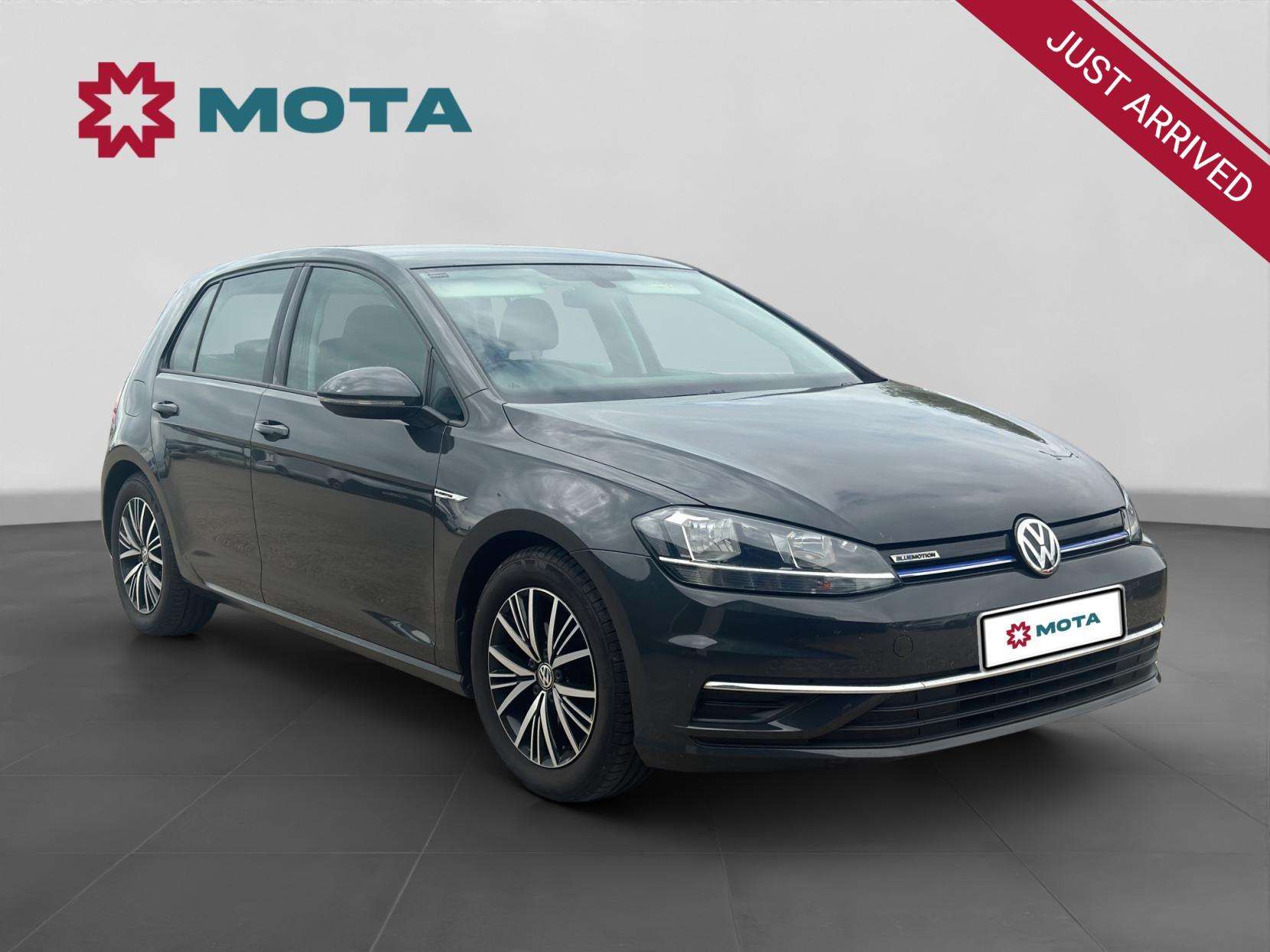 A 2018 VOLKSWAGEN GOLF 1.5 TSI EVO SE Nav Hatchback 5dr Petrol DSG Euro 6 (s/s) (130 ps) A 2018 VOLKSWAGEN GOLF 1.5 TSI EVO SE Nav Hatchback 5dr Petrol DSG Euro 6 (s/s) (130 ps)