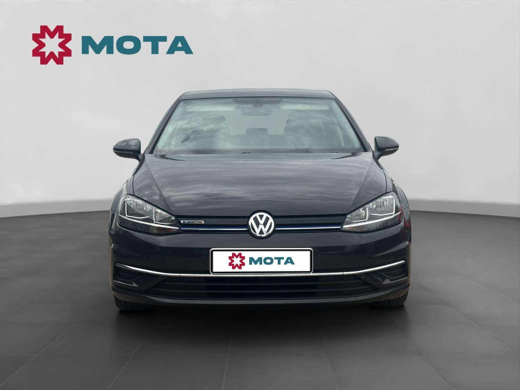 A 2018 VOLKSWAGEN GOLF 1.5 TSI EVO SE Nav Hatchback 5dr Petrol DSG Euro 6 (s/s) (130 ps) A 2018 VOLKSWAGEN GOLF 1.5 TSI EVO SE Nav Hatchback 5dr Petrol DSG Euro 6 (s/s) (130 ps)