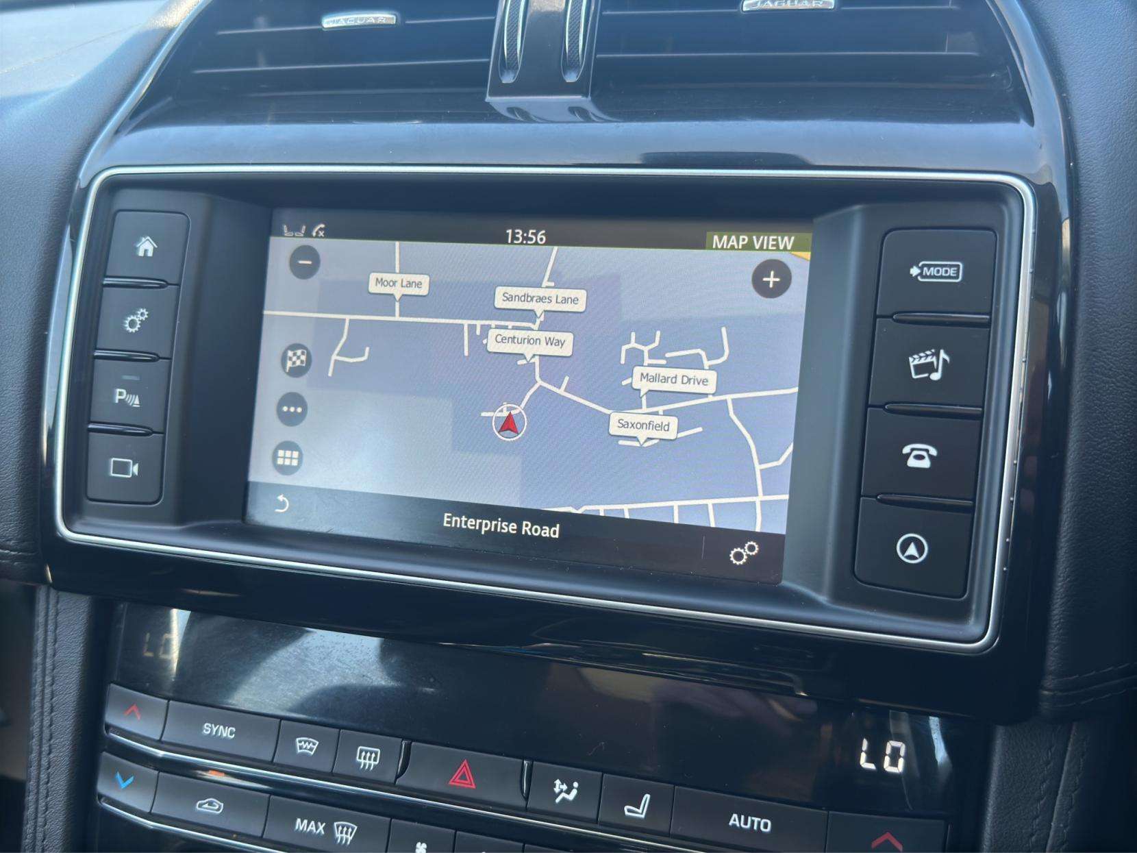 2018 JAGUAR F-PACE 2018 JAGUAR F-PACE