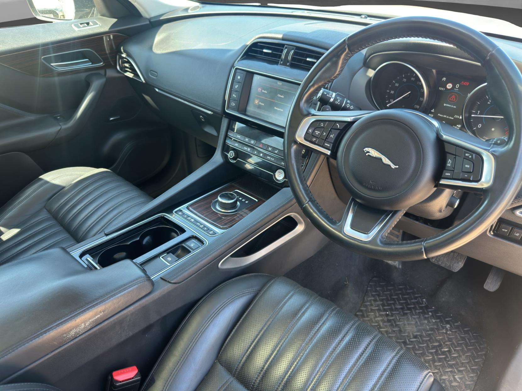 2018 JAGUAR F-PACE 2018 JAGUAR F-PACE