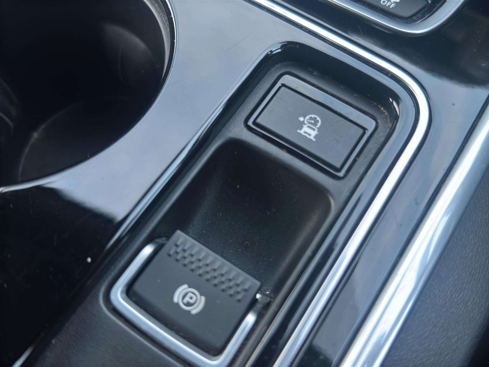 2016 JAGUAR XE 2016 JAGUAR XE