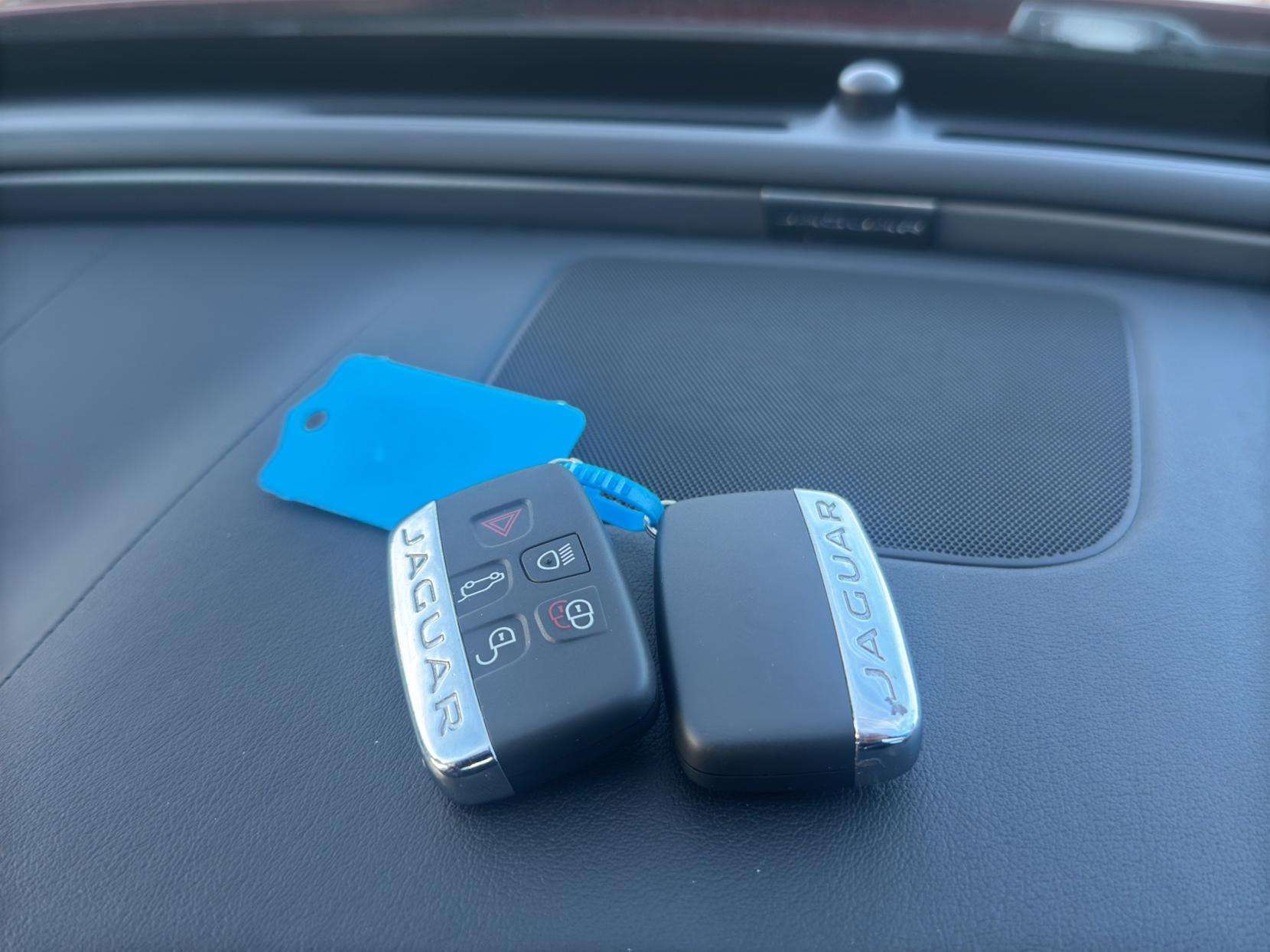 2016 JAGUAR XE 2016 JAGUAR XE