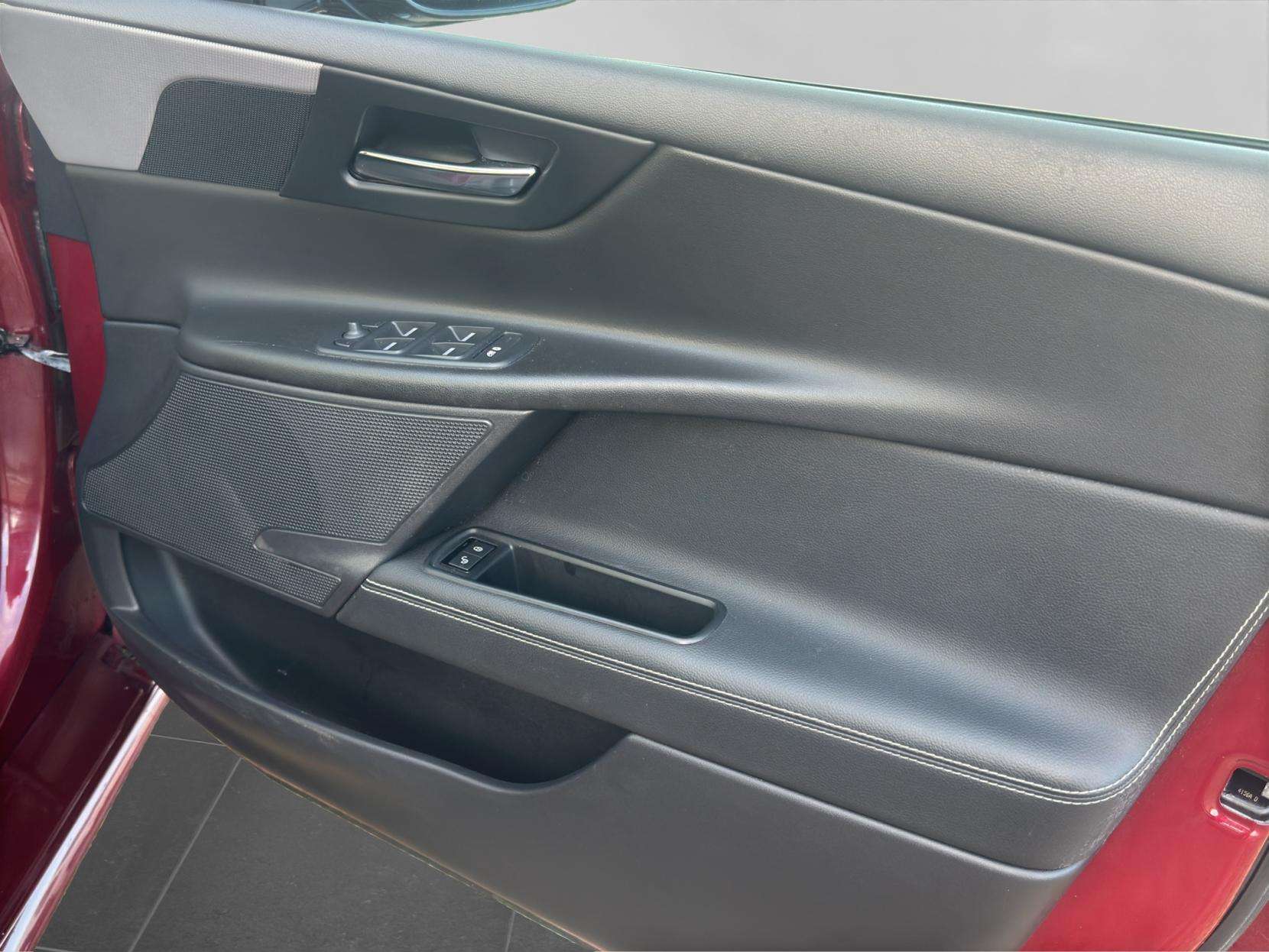 2016 JAGUAR XE 2016 JAGUAR XE