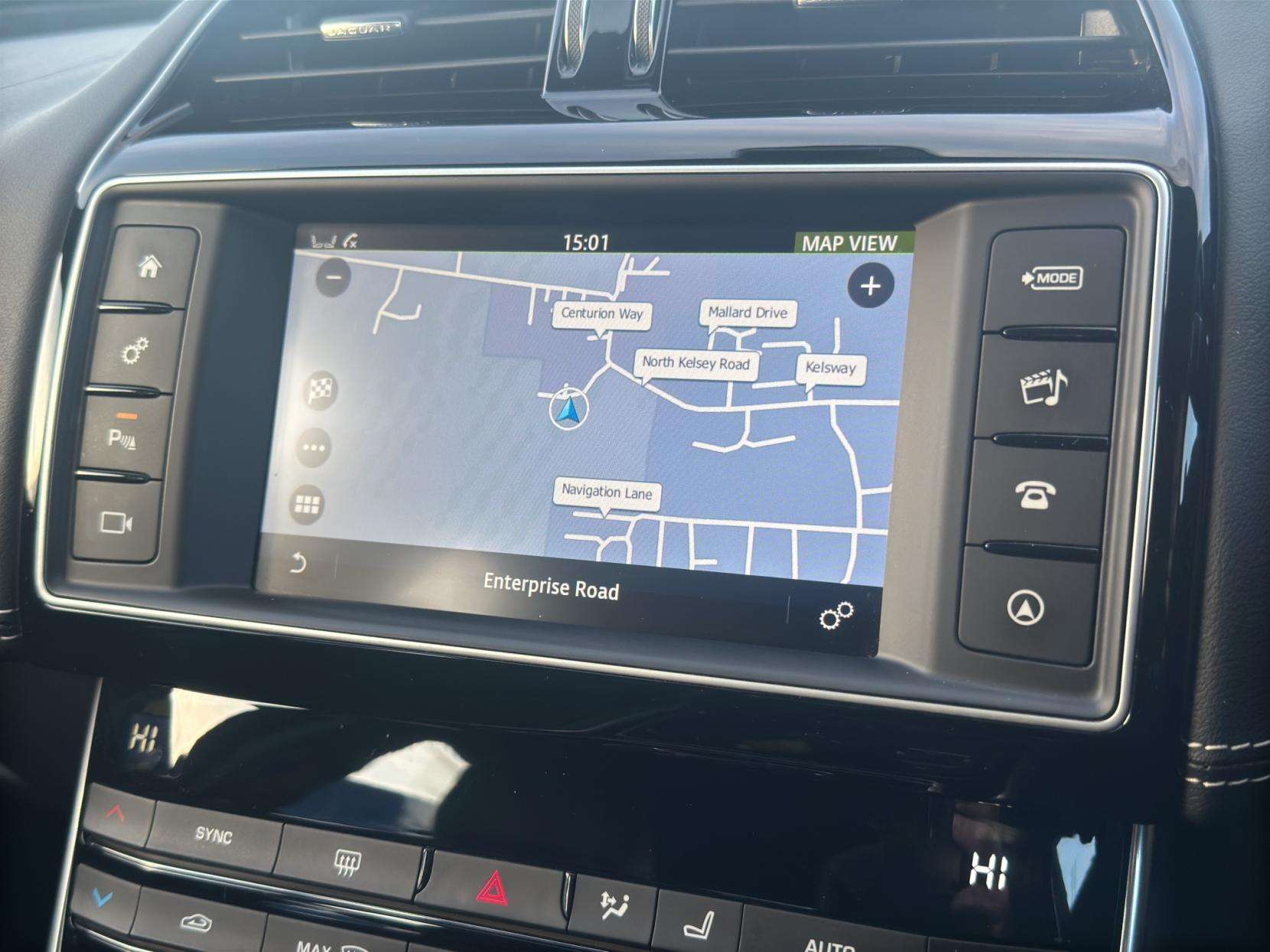 2016 JAGUAR XE 2016 JAGUAR XE