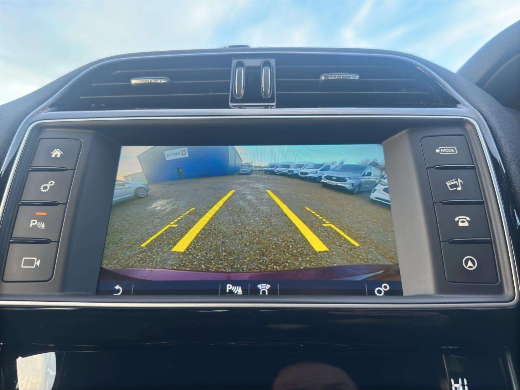 2016 JAGUAR XE 2016 JAGUAR XE